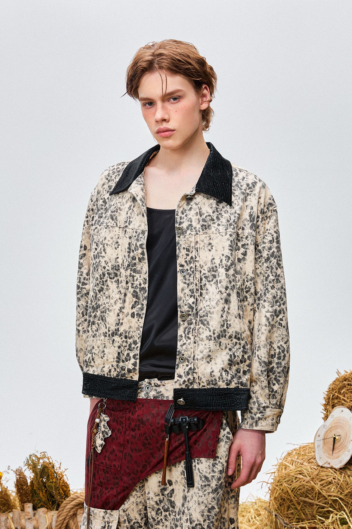OIPWORD Retro Leopard Contrast-Collar Denim Jacket, premium urban and streetwear designers apparel on PROJECTISR.com, OIPWORD