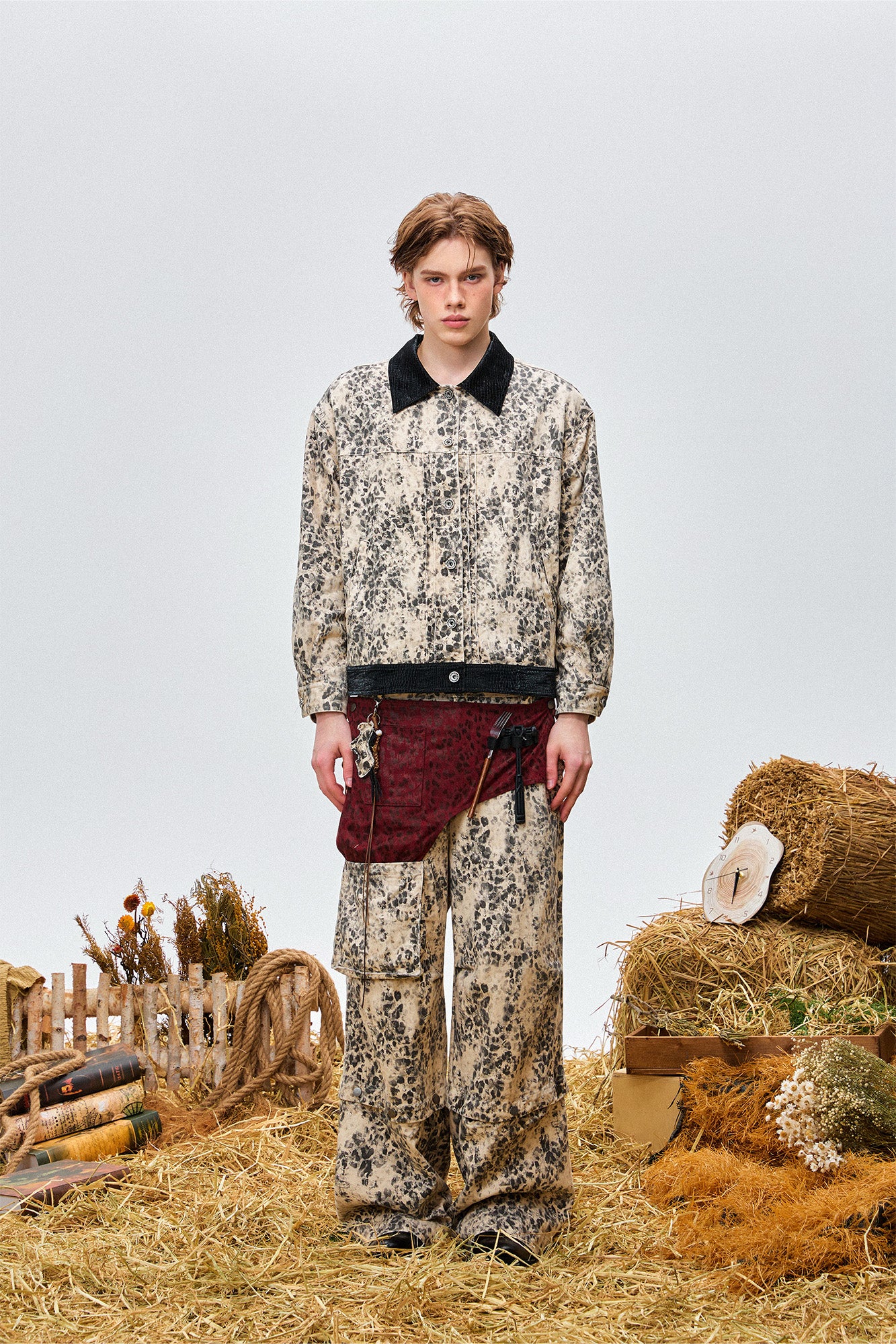 OIPWORD Retro Leopard Contrast-Collar Denim Jacket, premium urban and streetwear designers apparel on PROJECTISR.com, OIPWORD