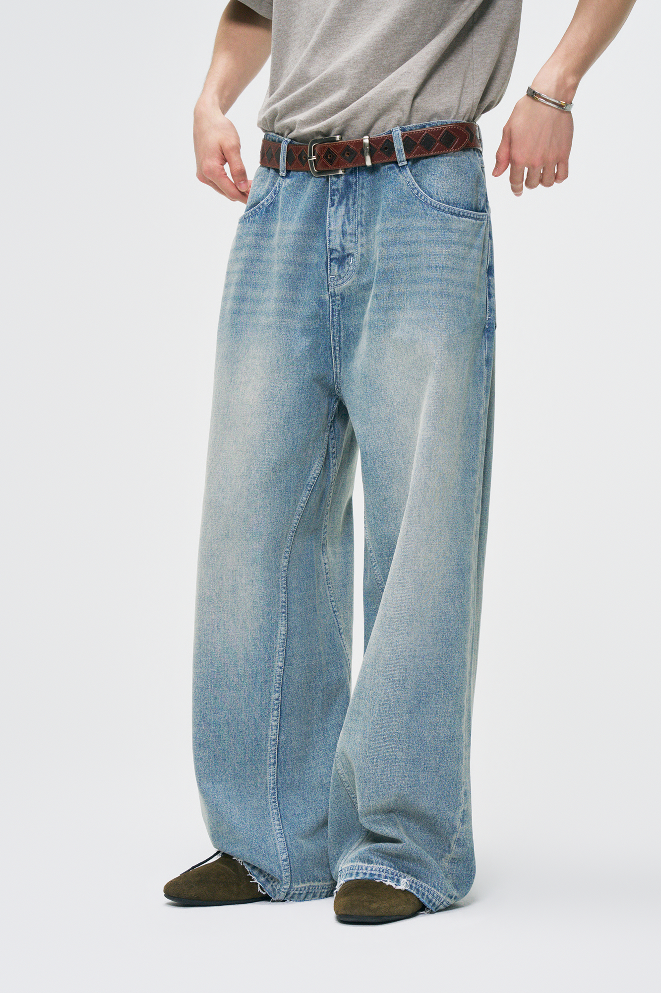 GONGHE REPUB Essential Washed Straight-Leg Jeans, premium urban and streetwear designers apparel on PROJECTISR.com, GONGHE REPUB