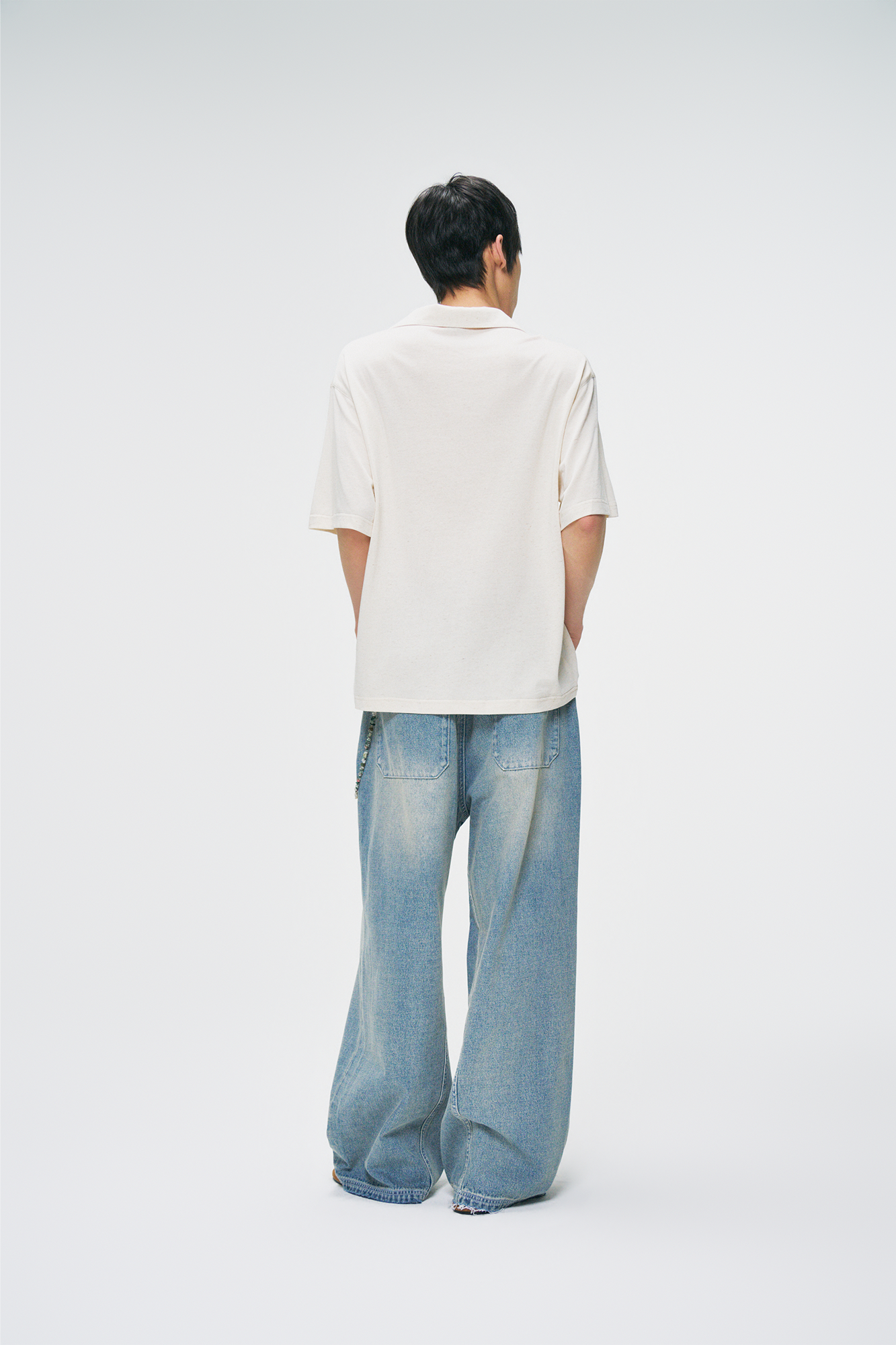 GONGHE REPUB Minimal Linen Lace-Up Tee