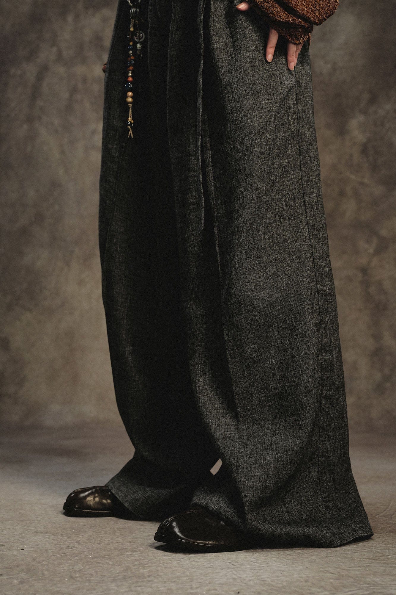 GONGHE REPUB Linen-Blend Pleated Belt Wide-Leg Trousers, premium urban and streetwear designers apparel on PROJECTISR.com, GONGHE REPUB