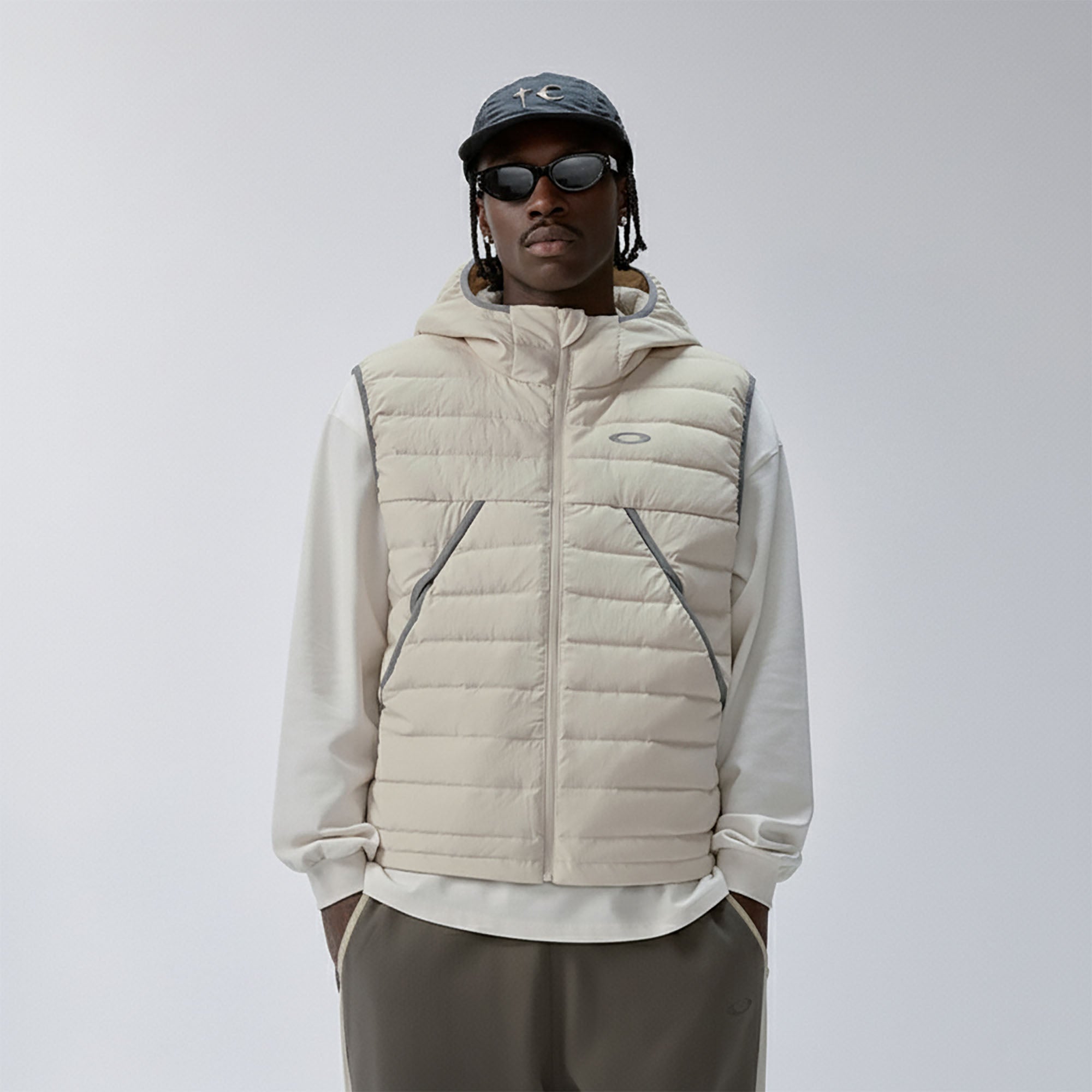 F2CE Structured Puffer Down Hooded Vest