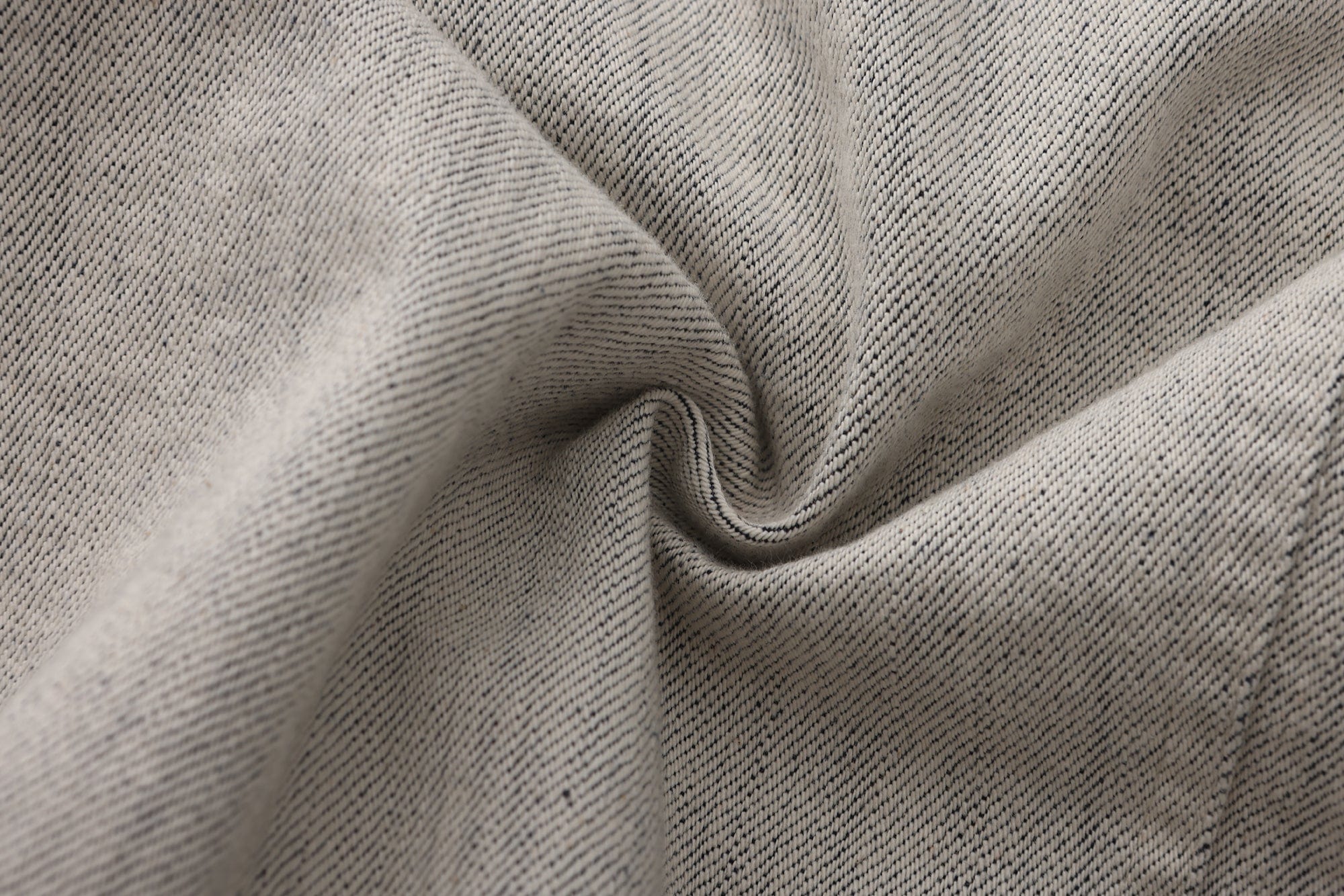 VANN VALRENCE Structured Panel Gradient Sleeve Washed Denim Jacket