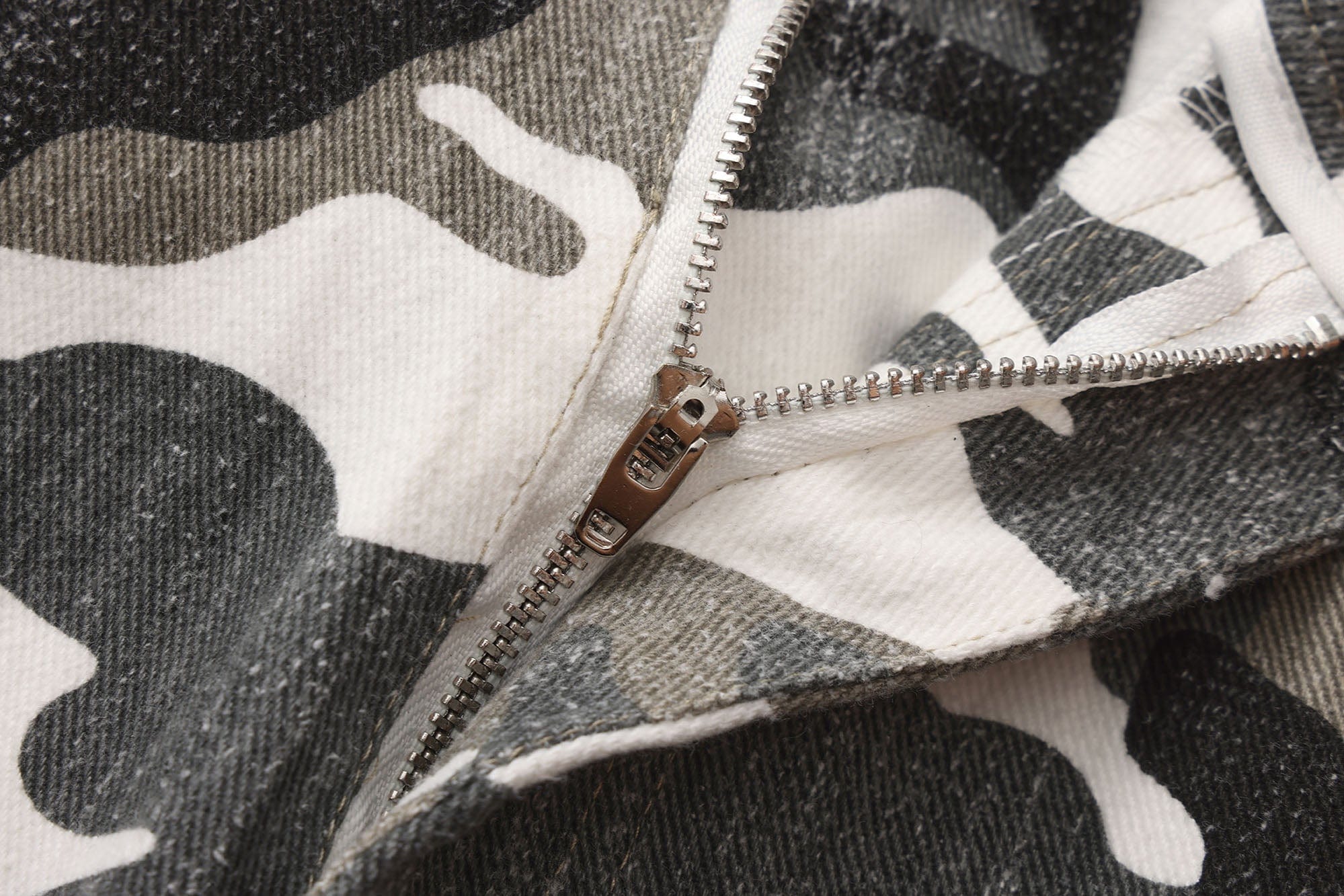 LUUUCAM Camo Pleated Panel Cargo Pants, premium urban and streetwear designers apparel on PROJECTISR.com, LUUUCAM