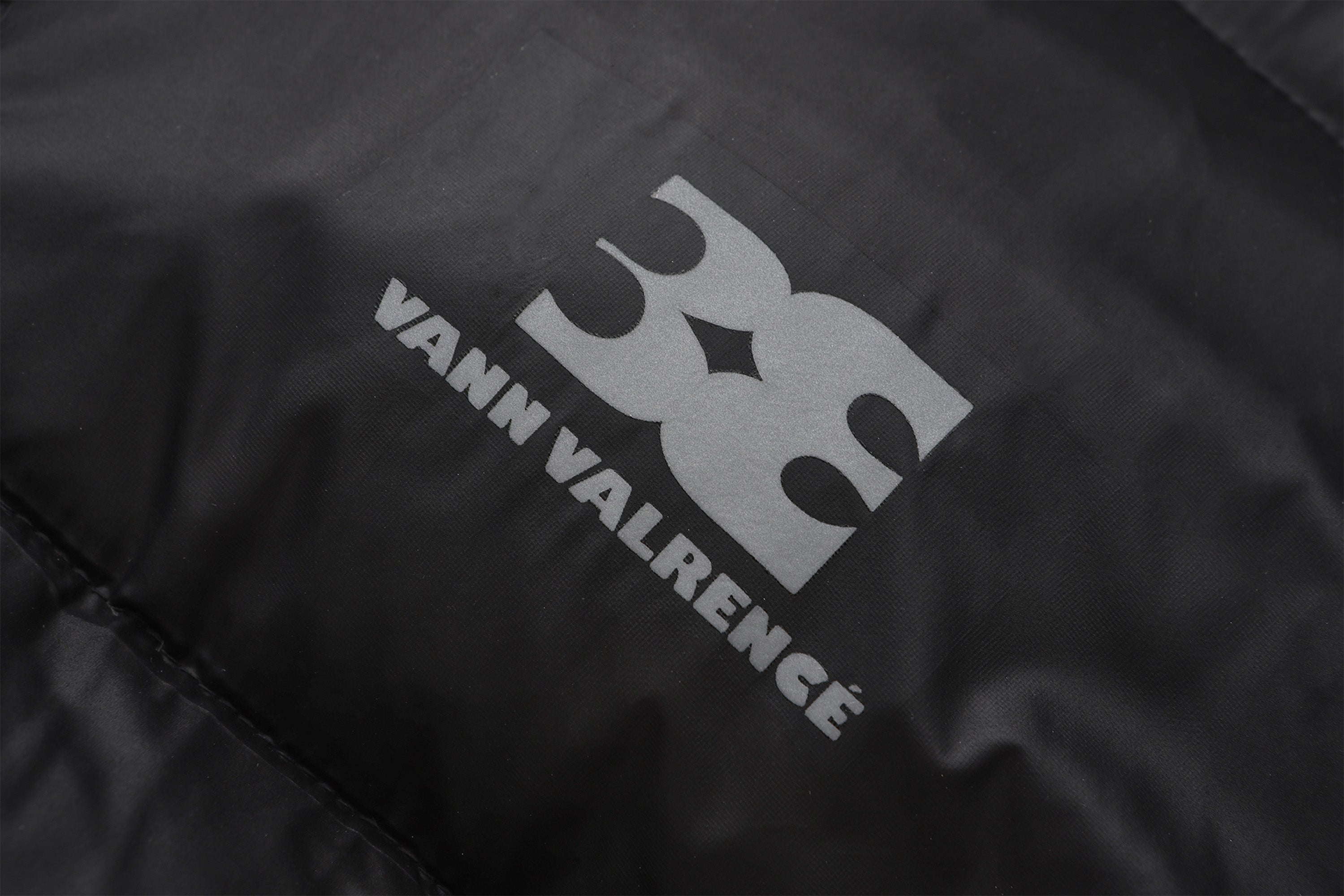 VANN VALRENCE Classic Stand-Collared Duck-Down Oversized Jacket