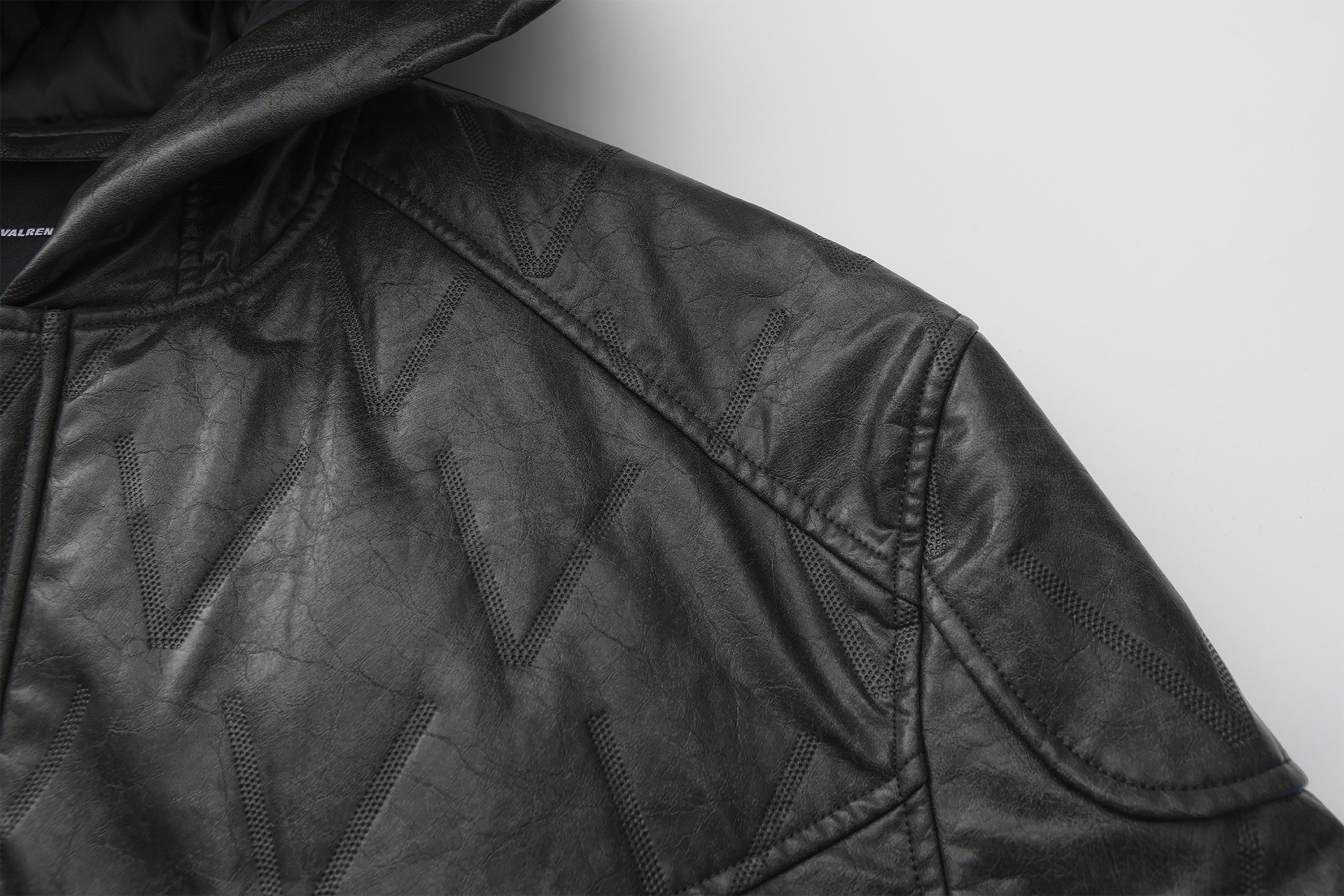VANN VALRENCE Diamond-Embossed Faux Leather Hooded Puffer