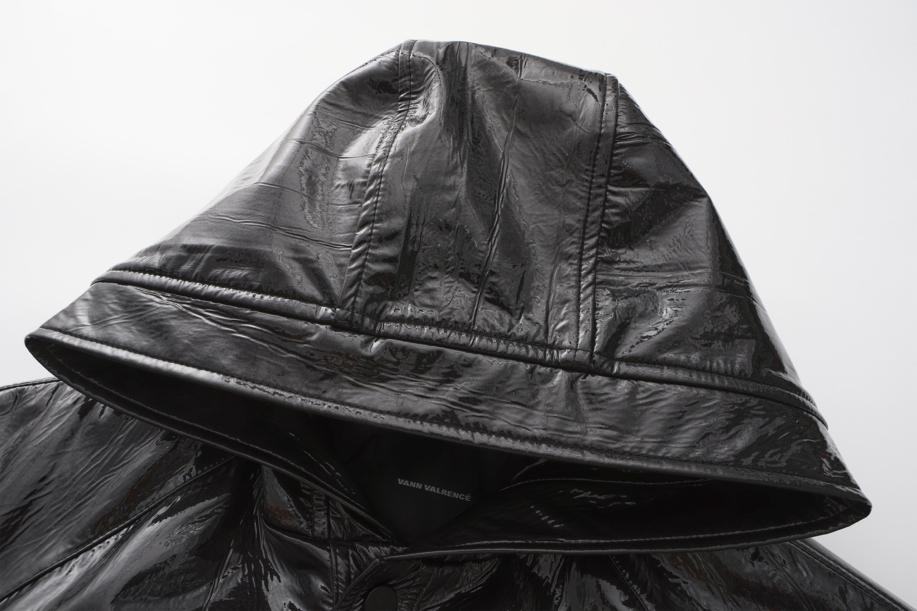 VANN VALRENCE Glossy Belted Hooded Padded Long Coat