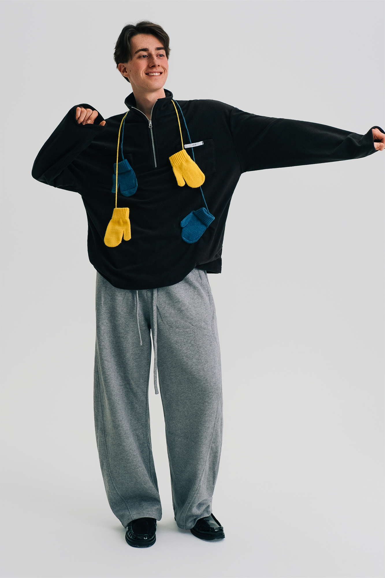 WIID Mitten-Chain Half-Zip Oversized Sweatshirt