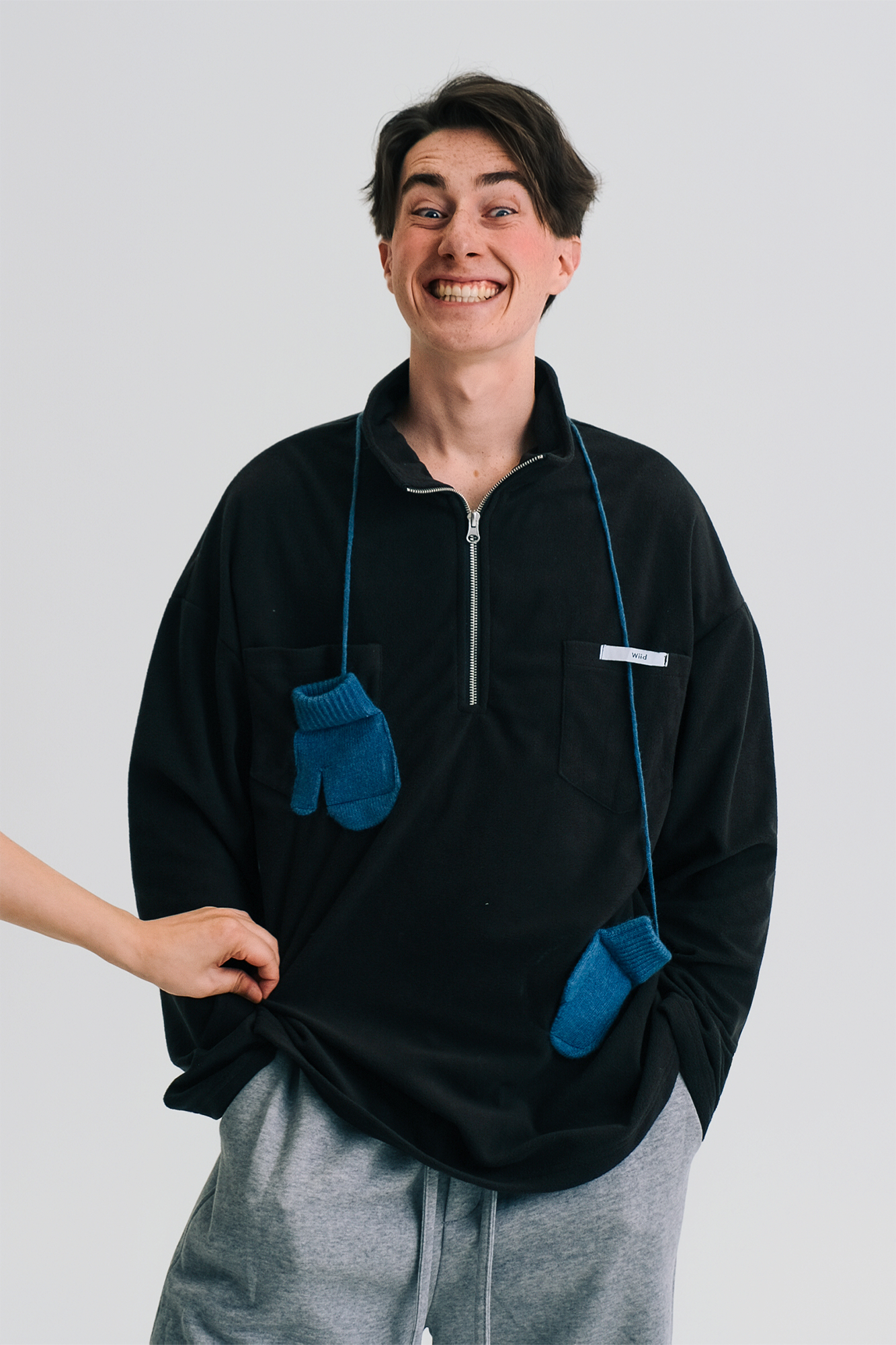 WIID Mitten-Chain Half-Zip Oversized Sweatshirt