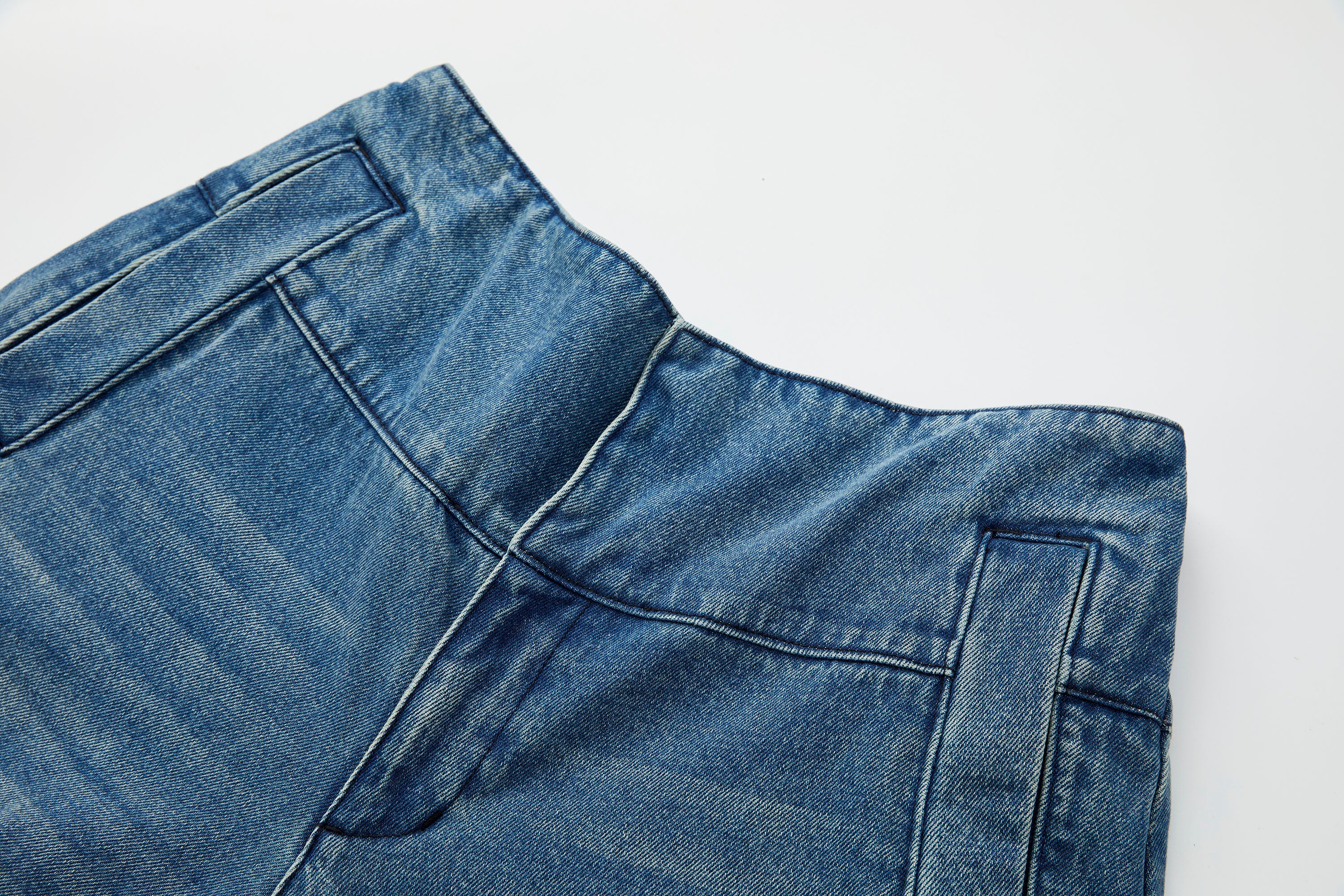 ORGANIC EMOTION Faded Wash Padded-Knee Jeans