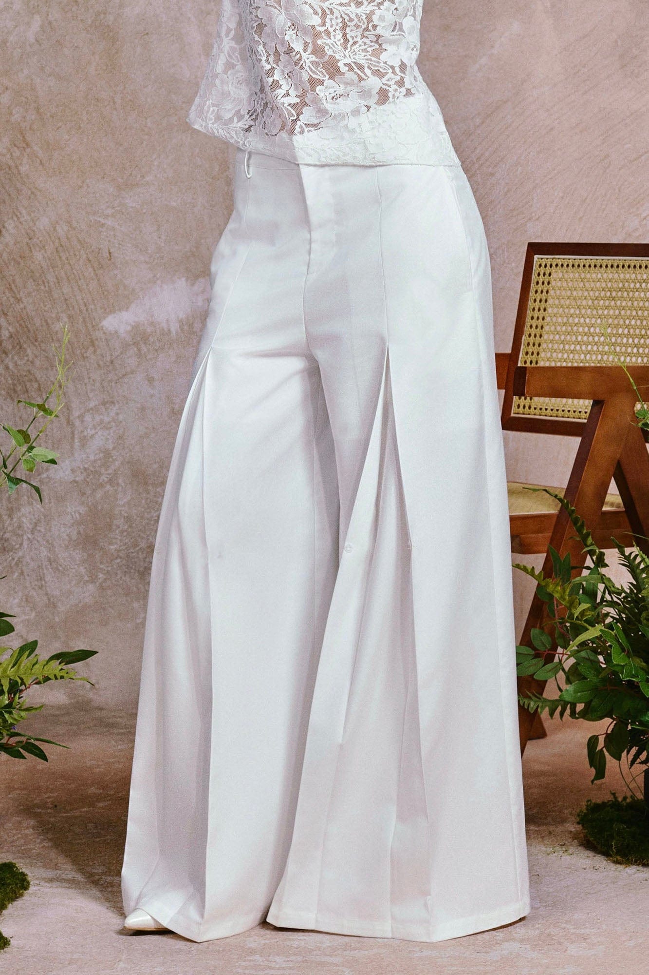 OIPWORD Middle-Pleated Oversized Trousers, premium urban and streetwear designers apparel on PROJECTISR.com, OIPWORD