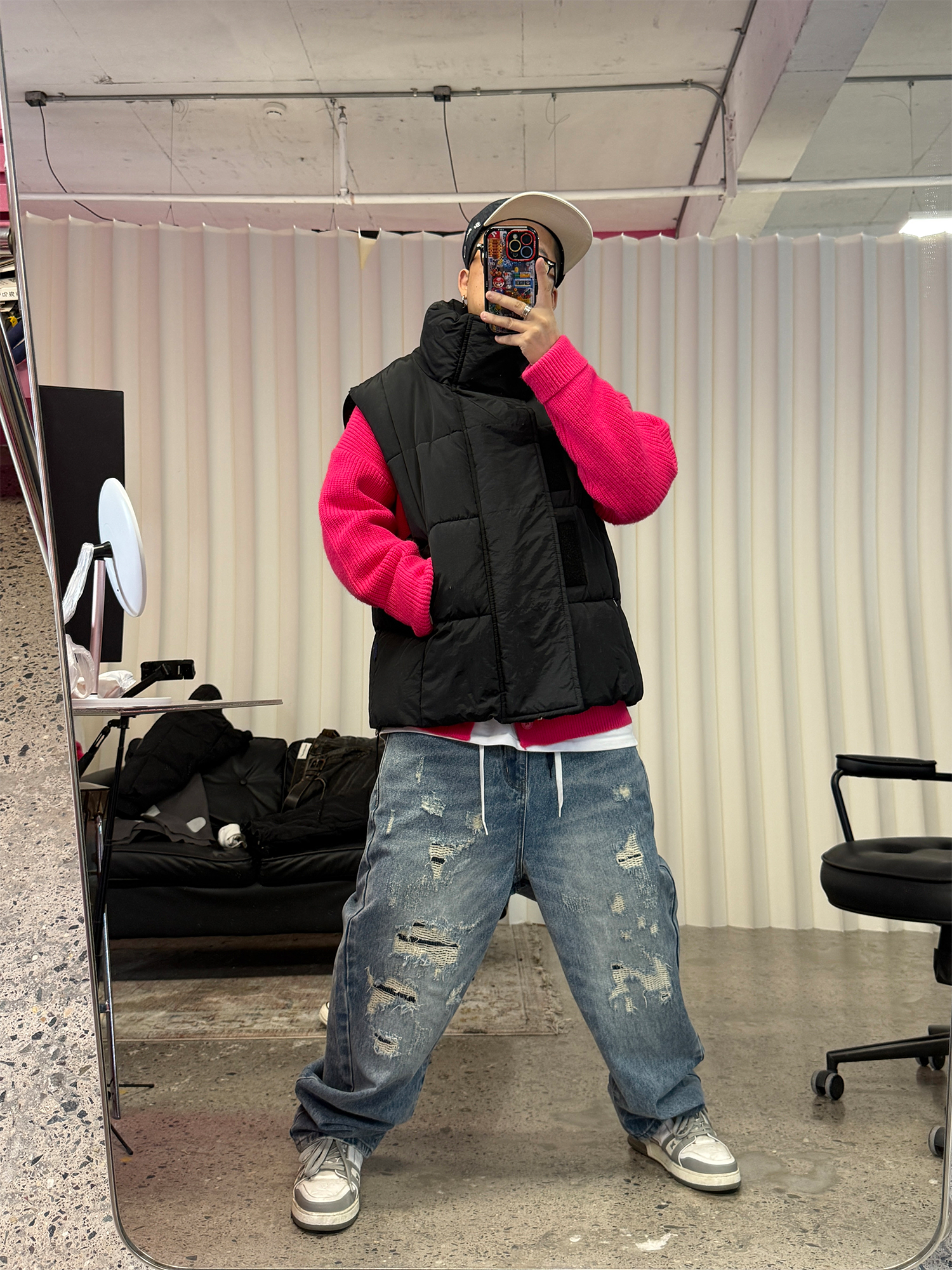 ME DA IGUAL Washed Distressed Tapered Jeans