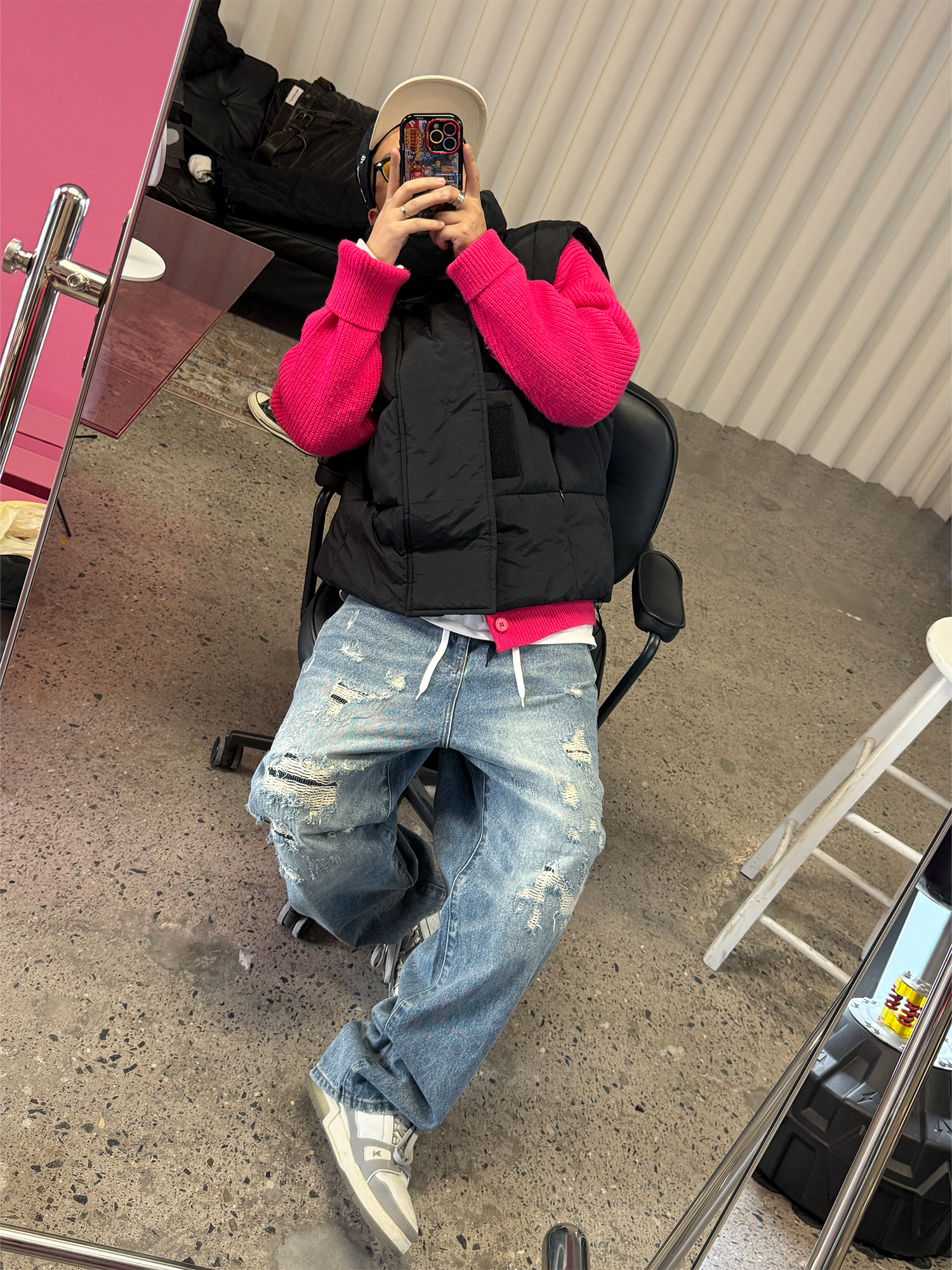 ME DA IGUAL Washed Distressed Tapered Jeans