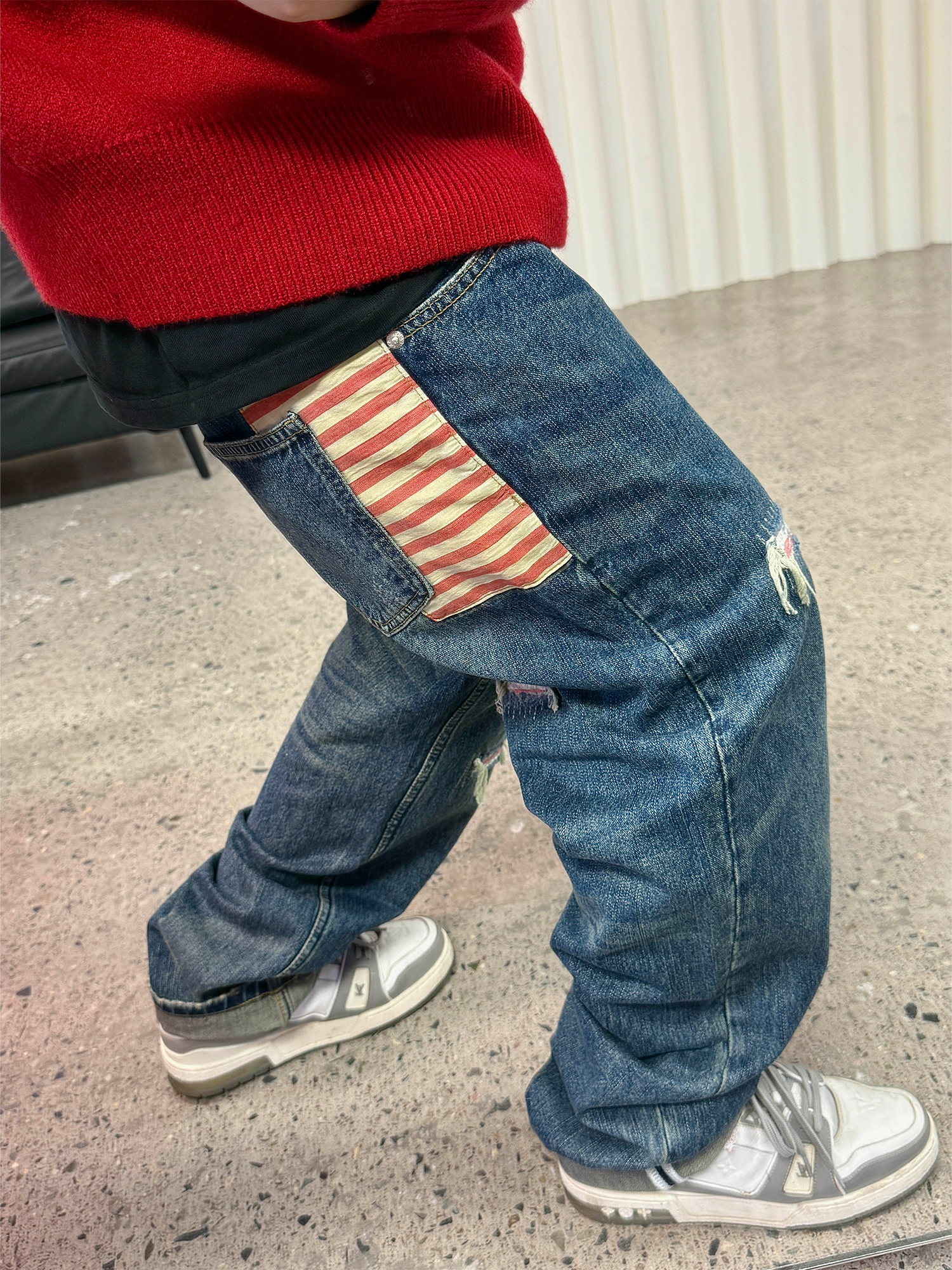 ME DA IGUAL Distressed Patch Washed Oversized Jeans