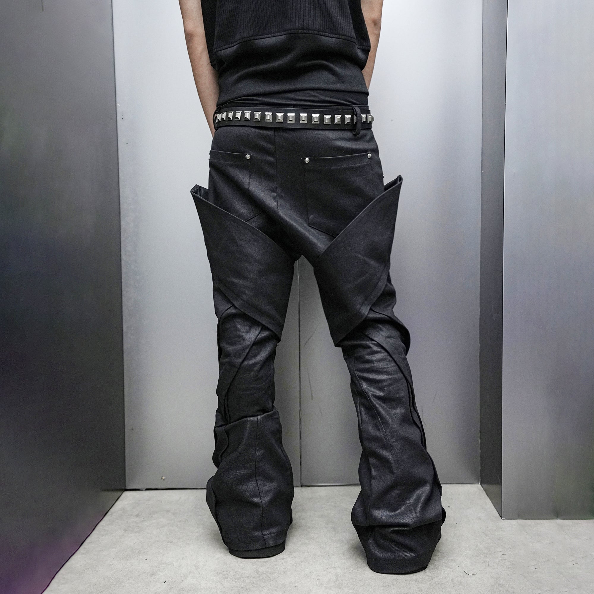 SSIN7 Wing Pocket Waxed Flared Jeans