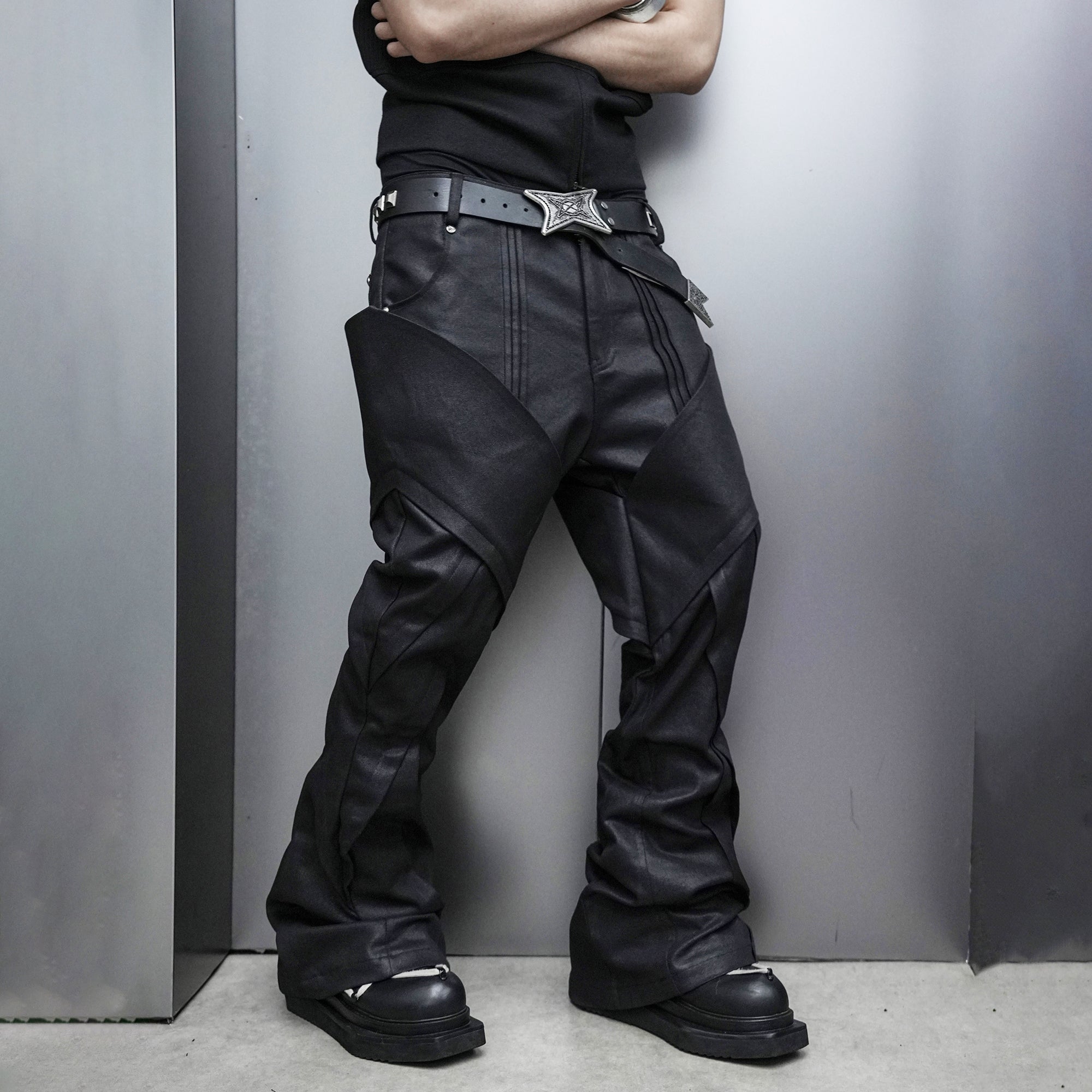 SSIN7 Wing Pocket Waxed Flared Jeans