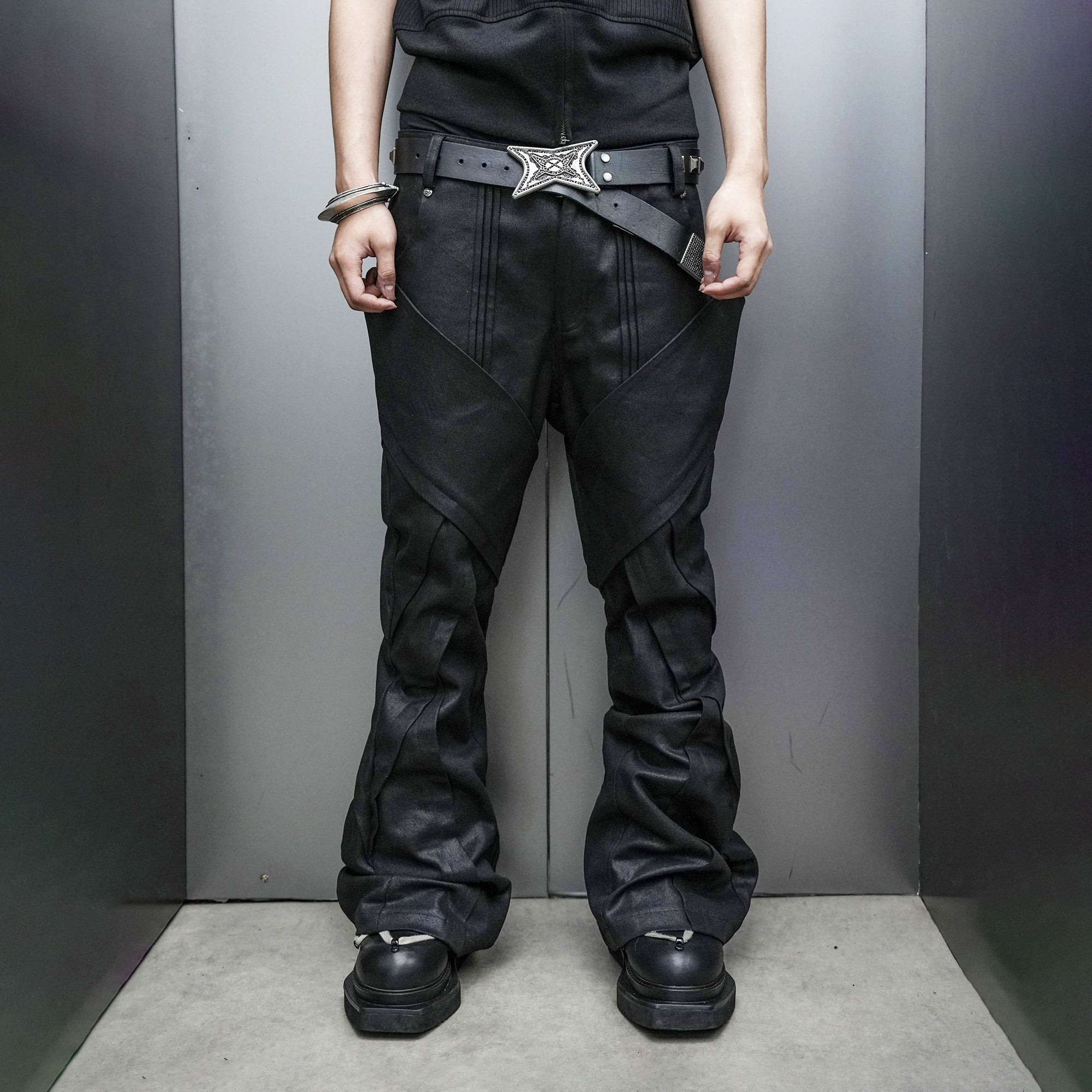 SSIN7 Wing Pocket Waxed Flared Jeans