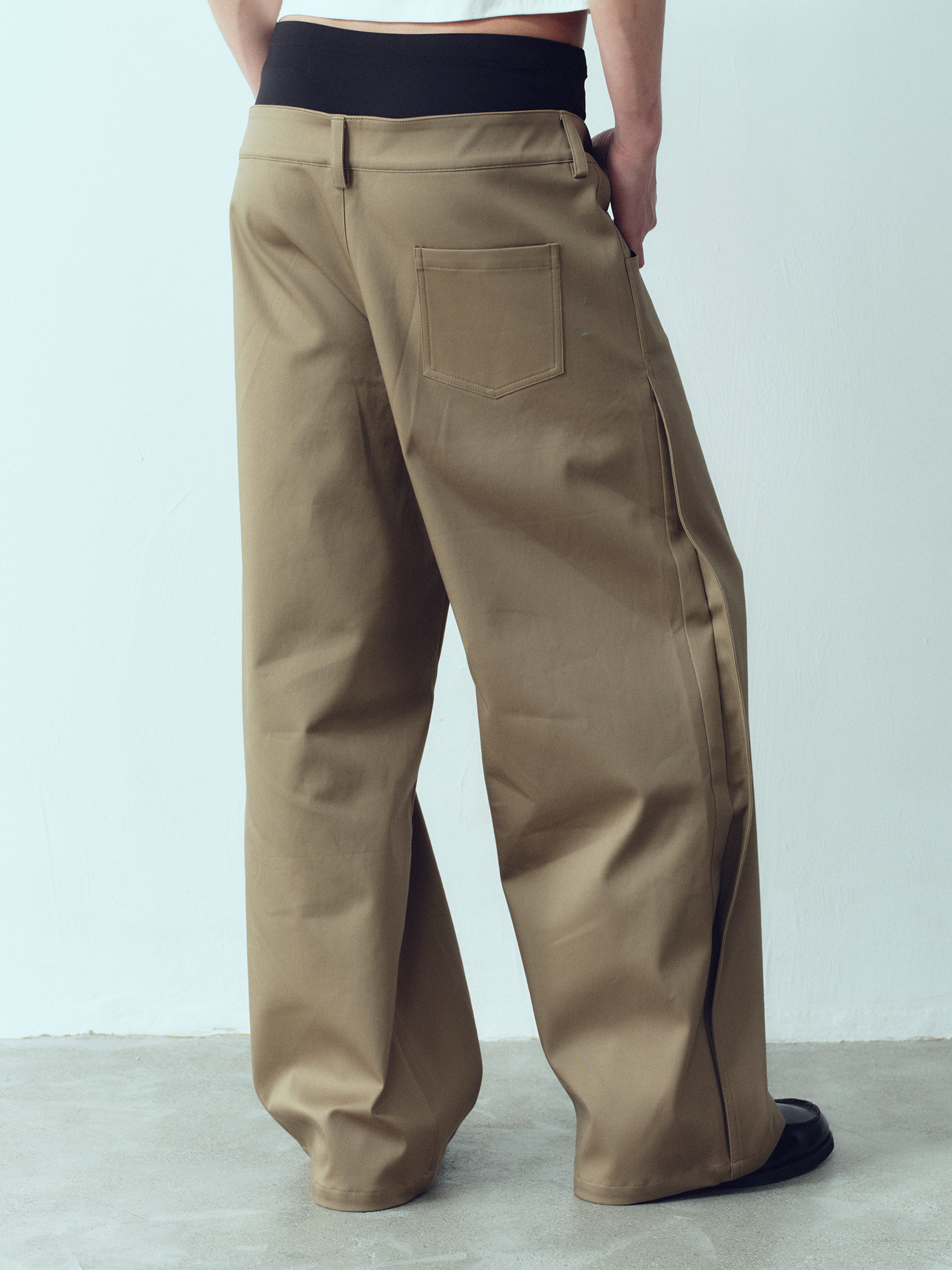 KADAKADA Dual-Waist Contrast Panel Trousers