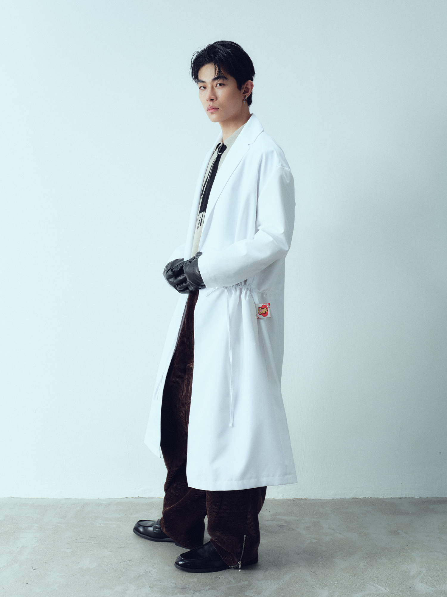 KADAKADA Bear-Tag Waist-Drawstring Trench
