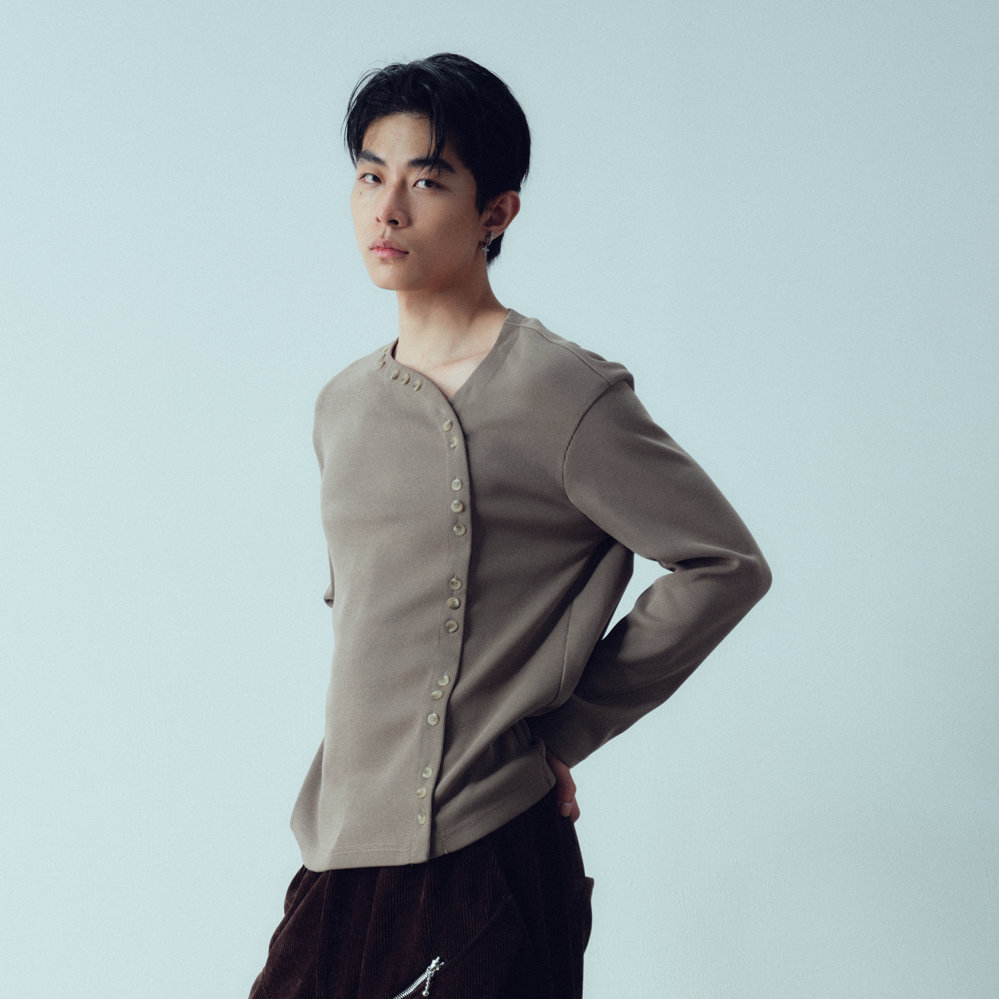 KADAKADA Buttoned Curved Placket Ribbed Knit Top