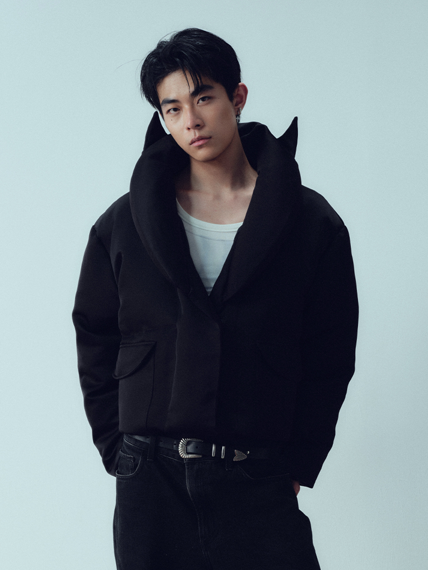 KADAKADA Devil Horn Glossy Down Cropped Puffer