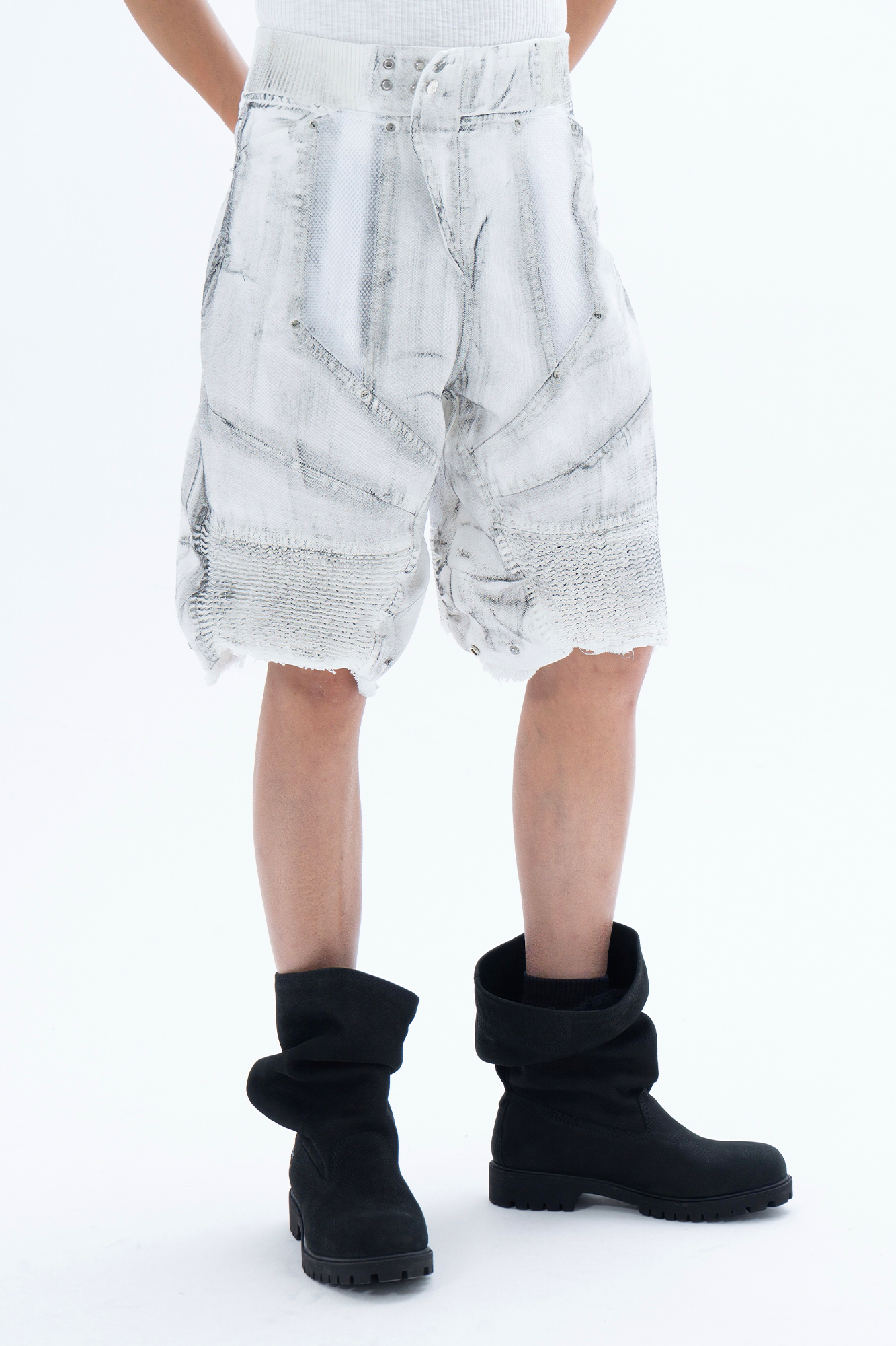 CLP Ribbed Paneled Wide-Leg Denim Shorts