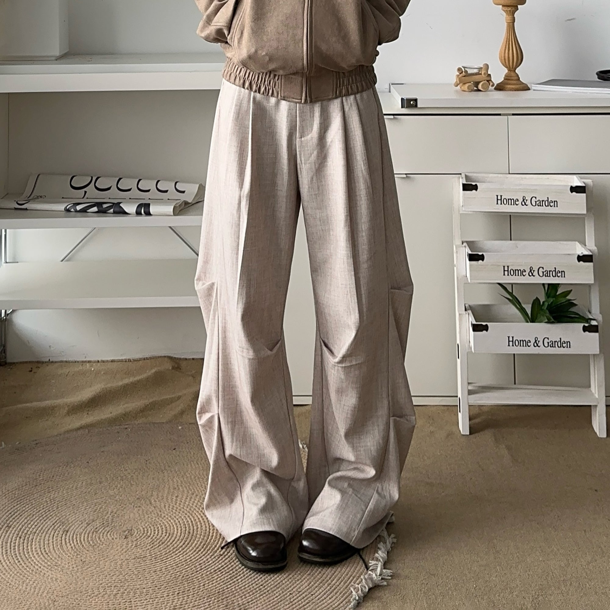 OKAYTHXBYE Geometric Multi-Pleated Trousers