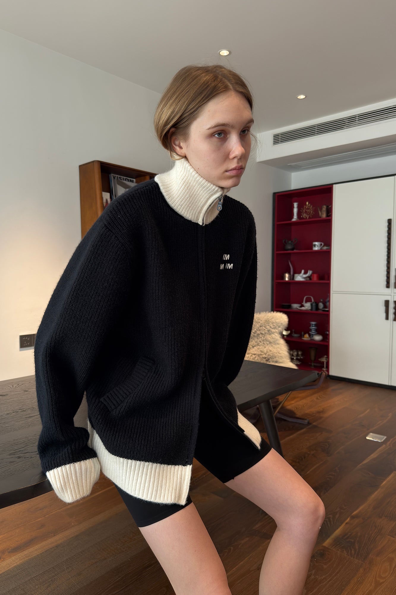 MIICHOUS Contrast Embroidered Turtle Neck Cardigan