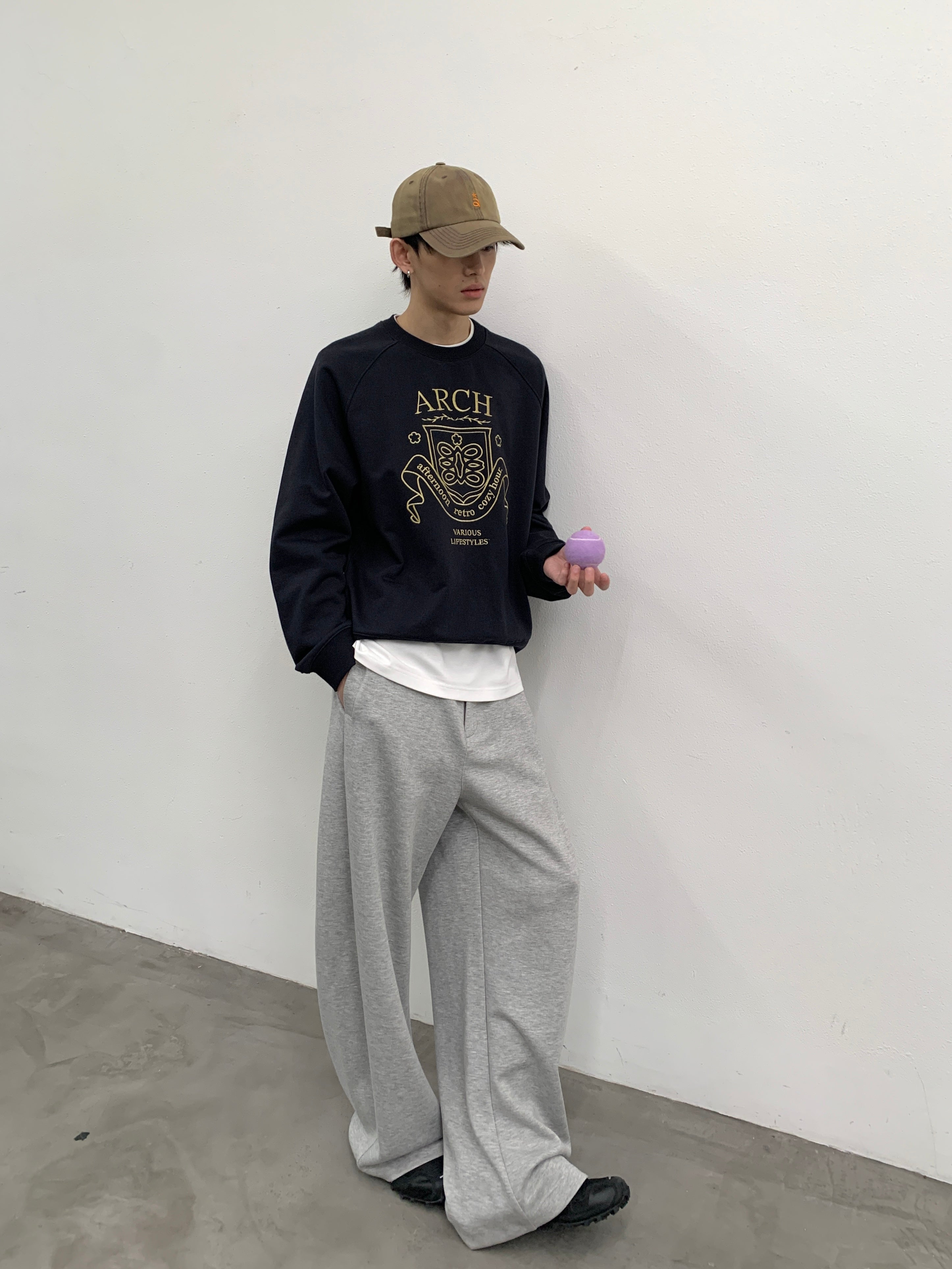 ROARINGWILD A ARCH Collegiate Loopback Raglan Sweatshirt