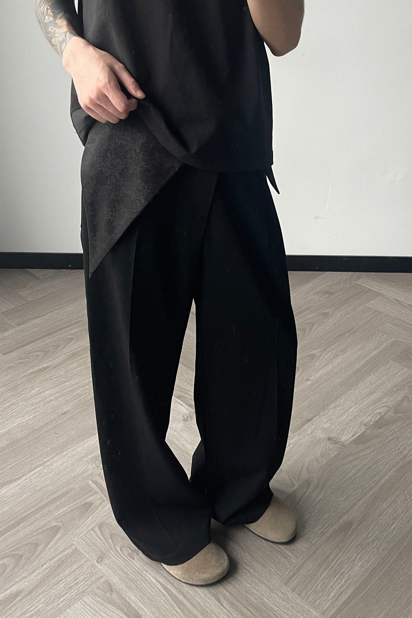 OKAYTHXBYE Floral Jacquard Layered Waist Wide-Leg Pants