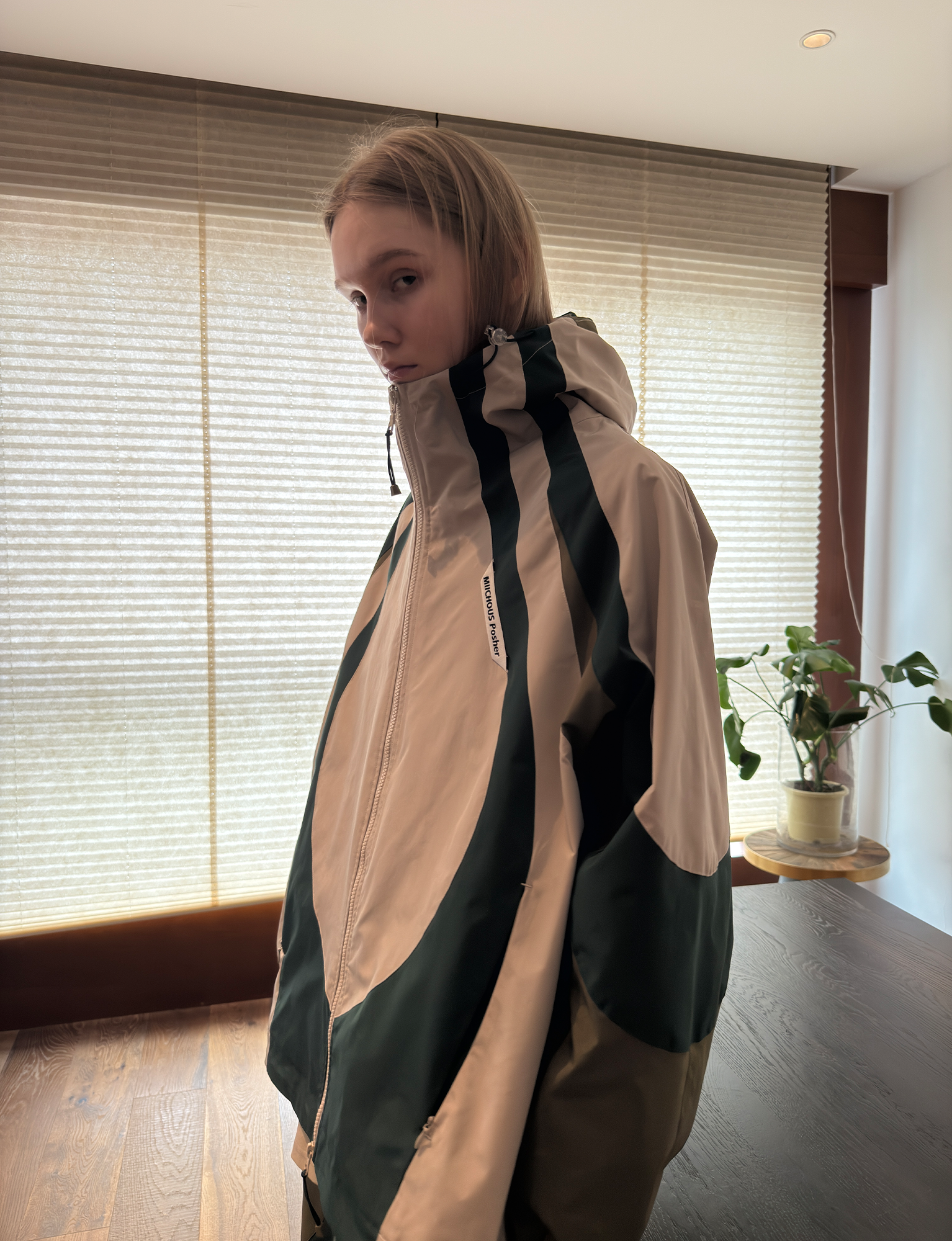 MIICHOUS Contrast Curved Panel Hooded Jacket