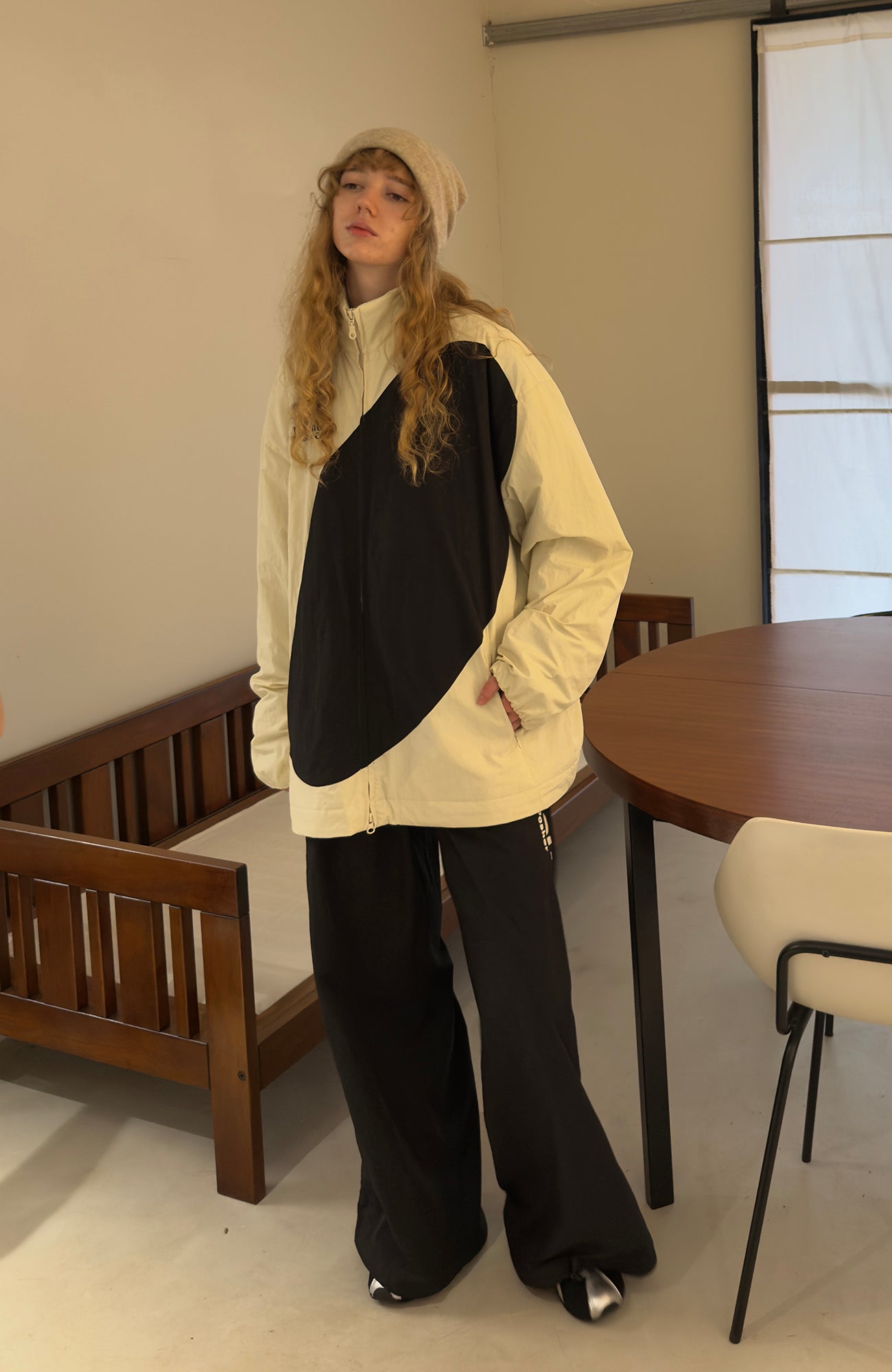 MIICHOUS Contrast Curved Paneled Padded Jacket