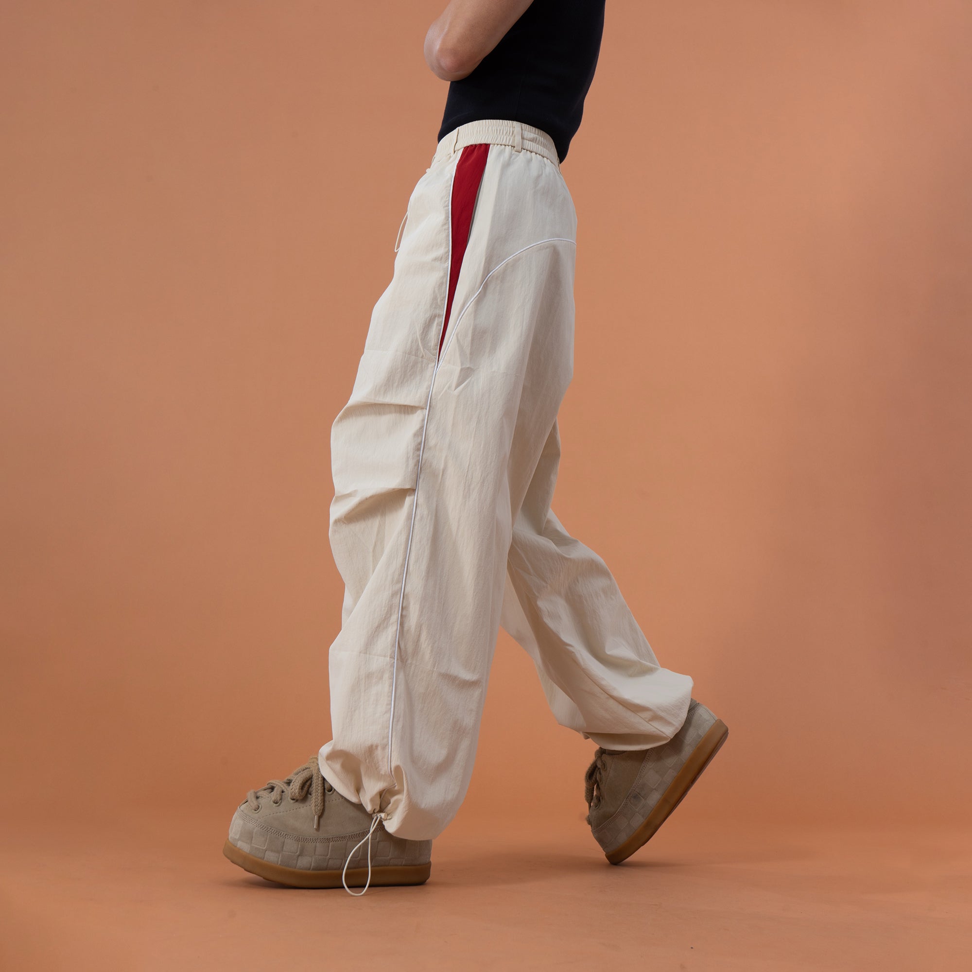 CLP Contrast Panel Pleated-Knee Drawstring-Hem Pants