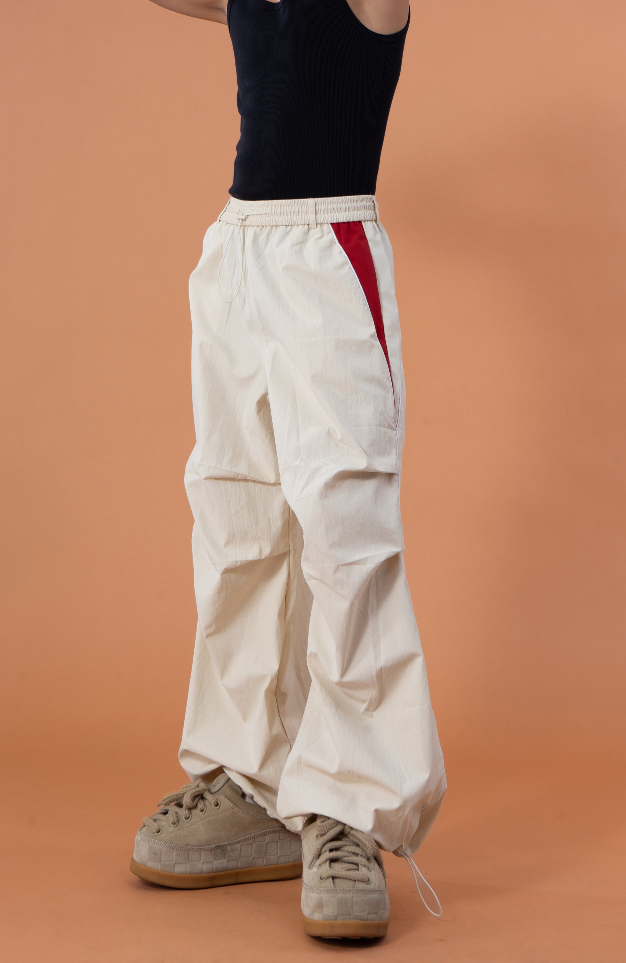 CLP Contrast Panel Pleated-Knee Drawstring-Hem Pants
