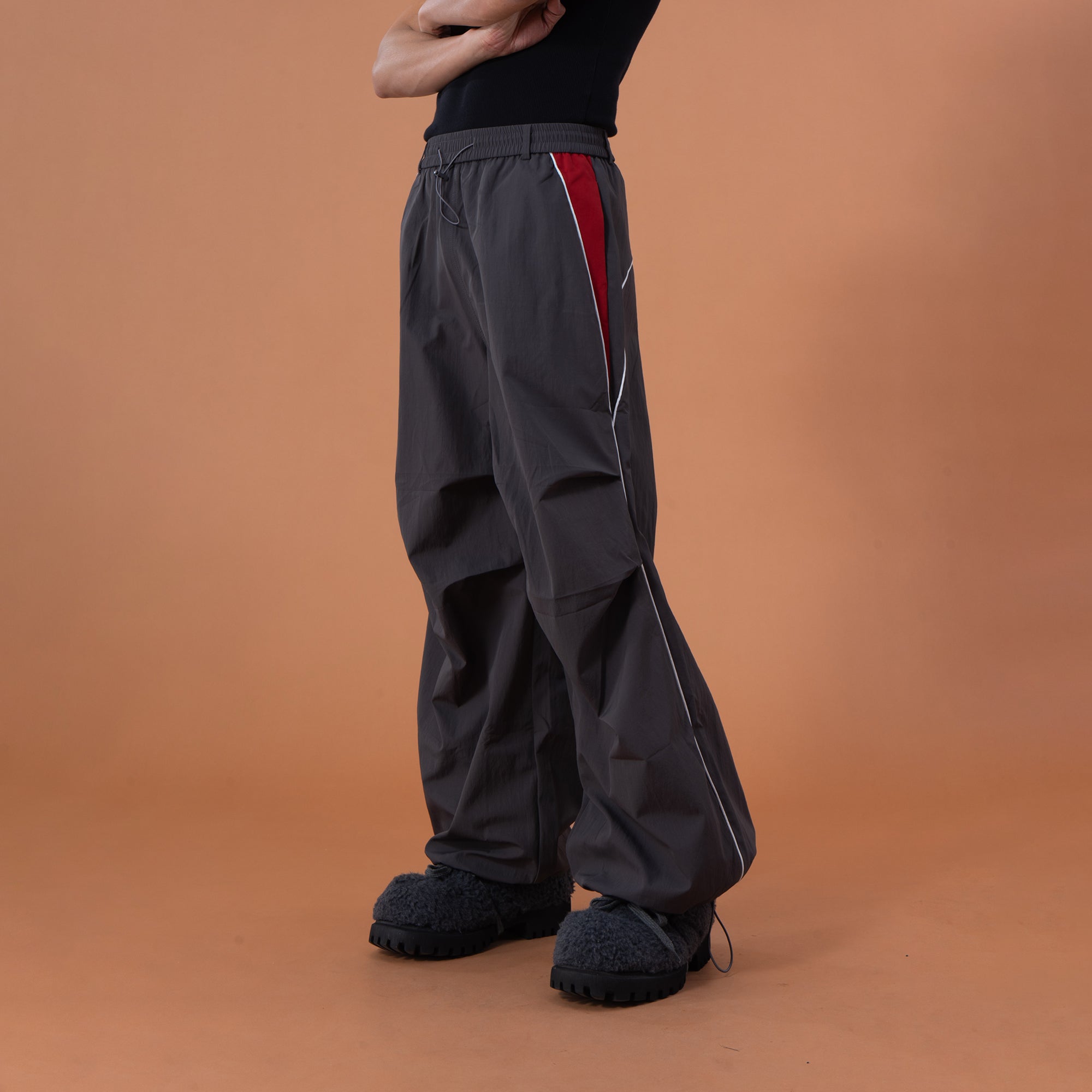 CLP Contrast Panel Pleated-Knee Drawstring-Hem Pants