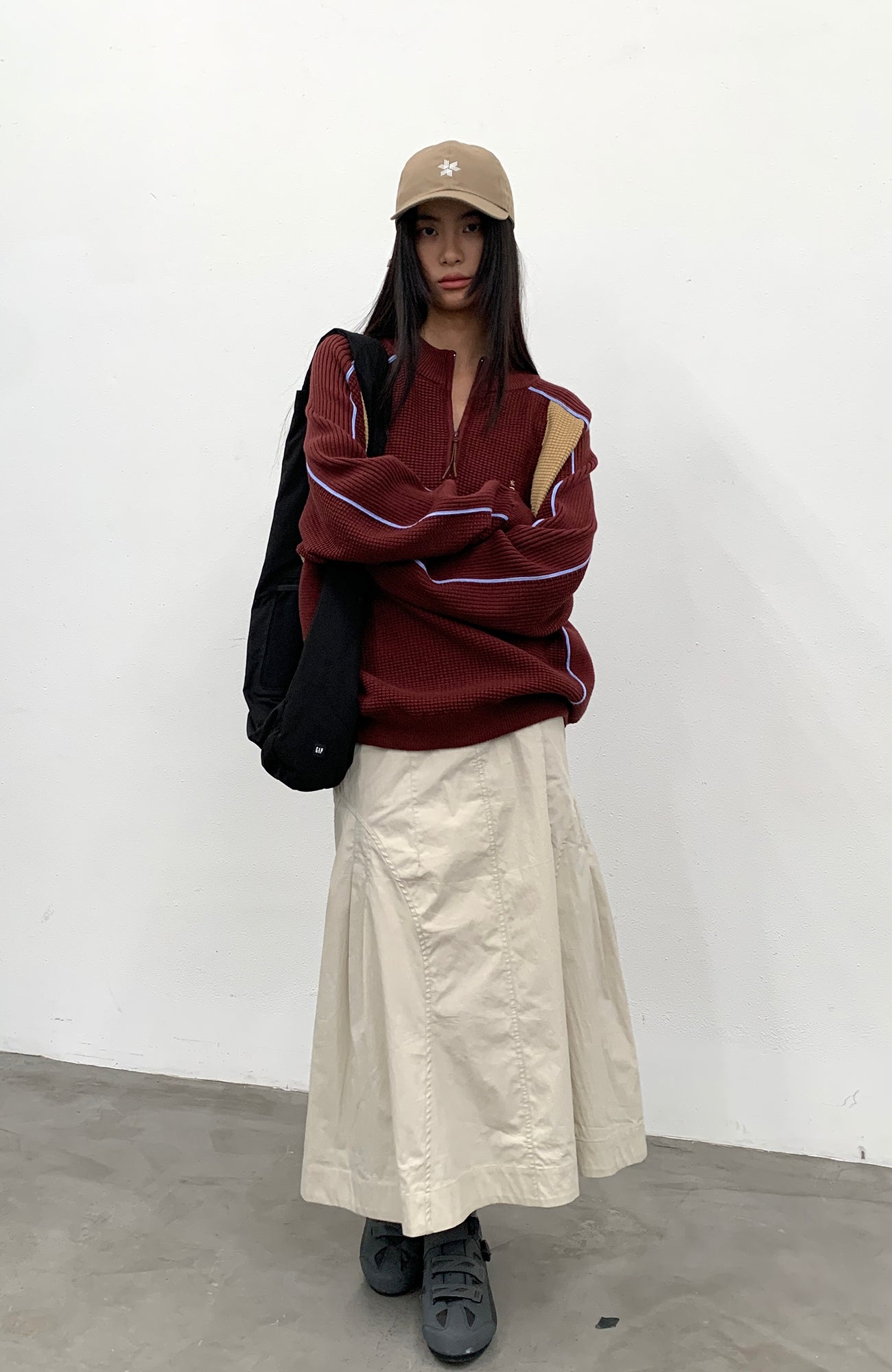 ROARINGWILD A ARCH Contrast Panel Raglan Half-Zip Sweater