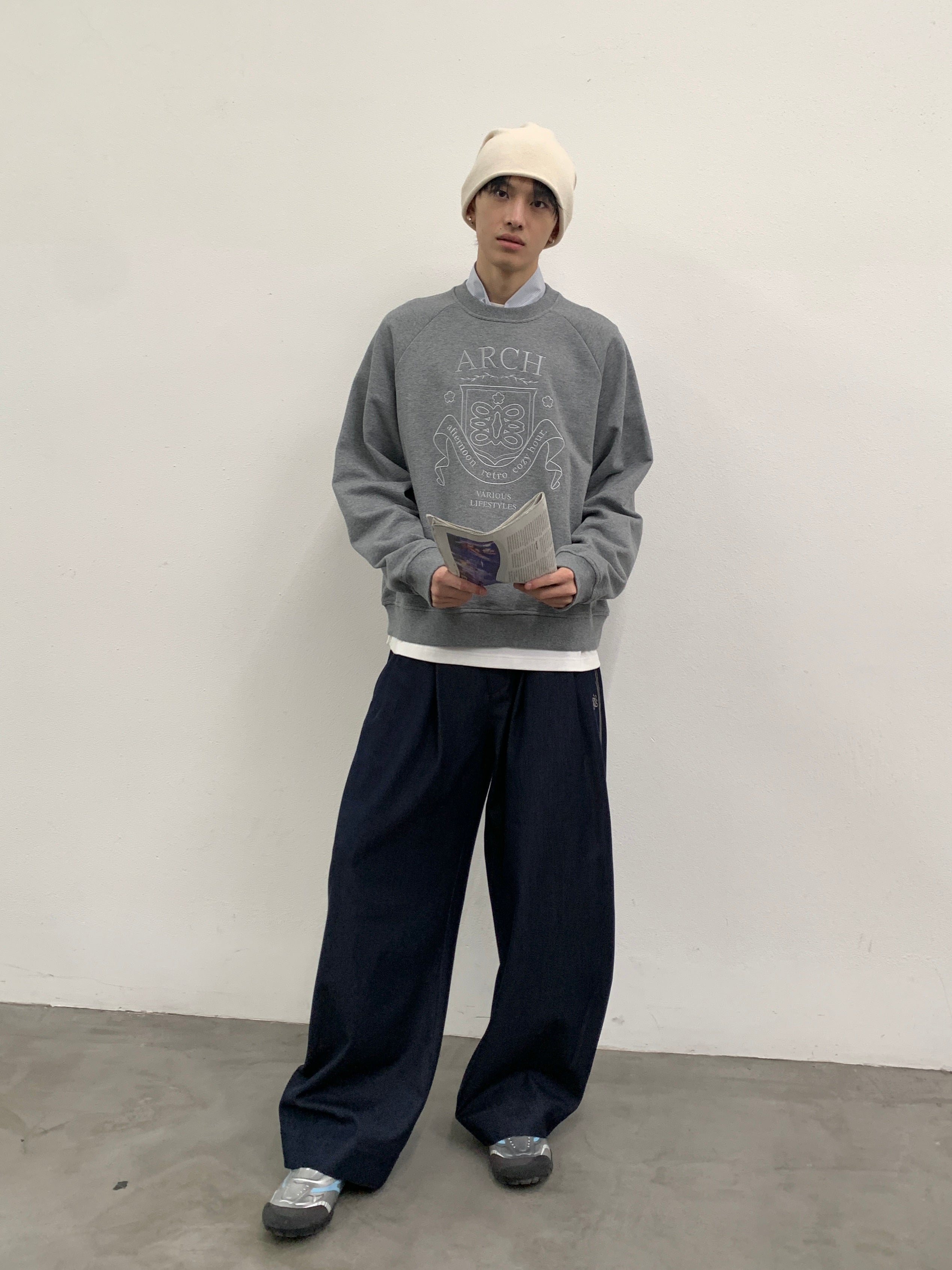 ROARINGWILD A ARCH Collegiate Loopback Raglan Sweatshirt