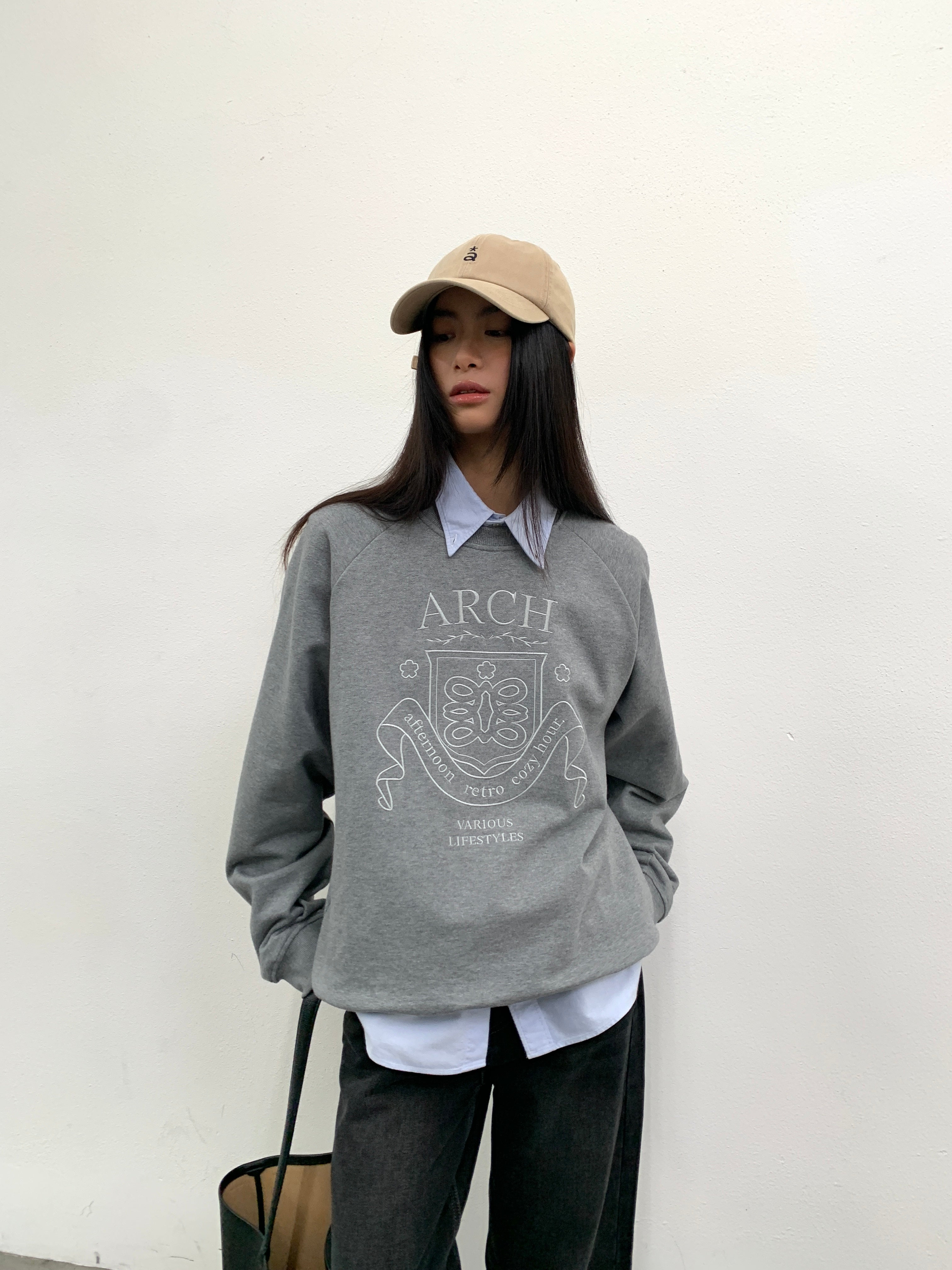 ROARINGWILD A ARCH Collegiate Loopback Raglan Sweatshirt