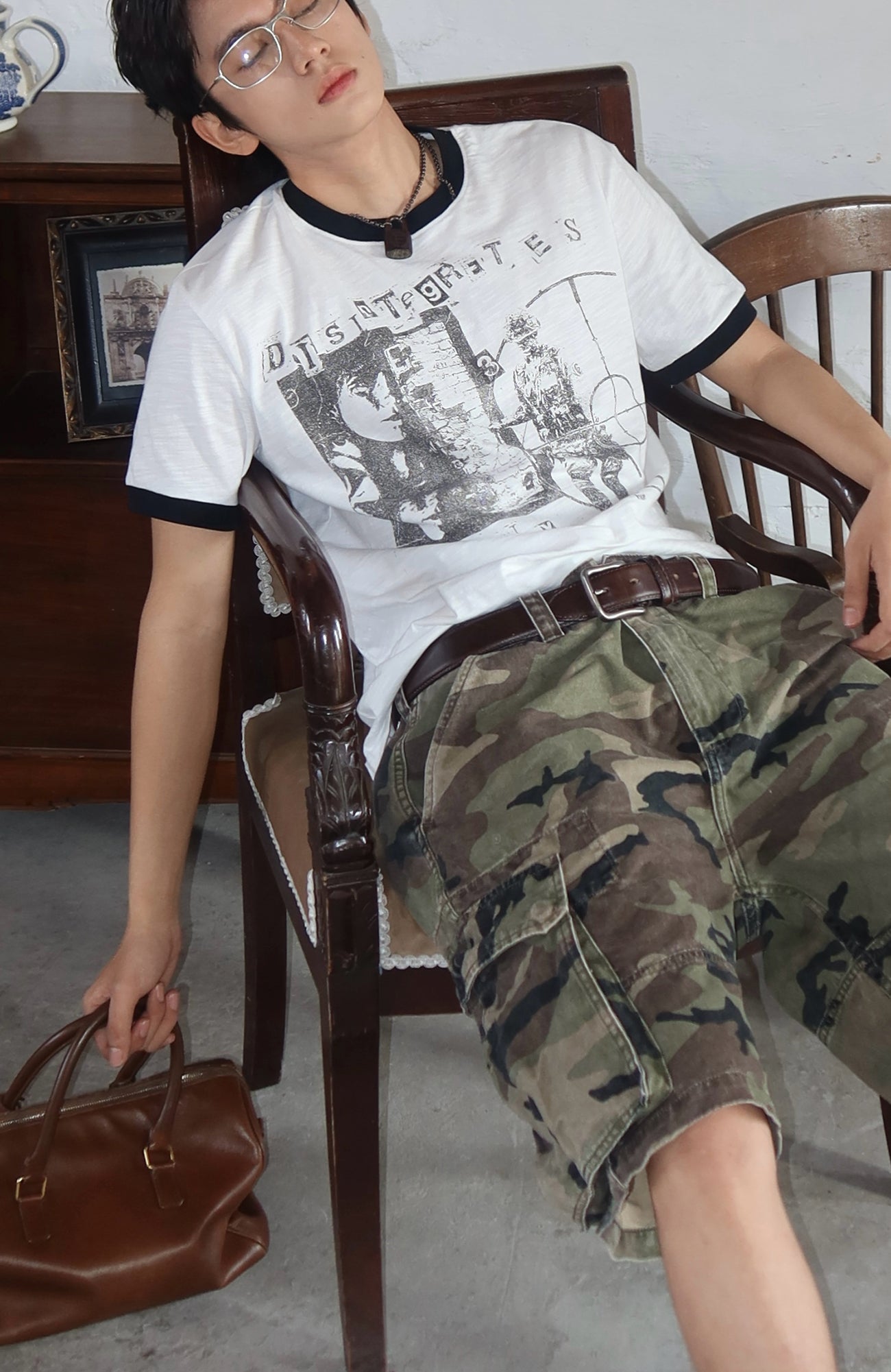 SADSOUP Contrast Trim Retro Graphic Tee
