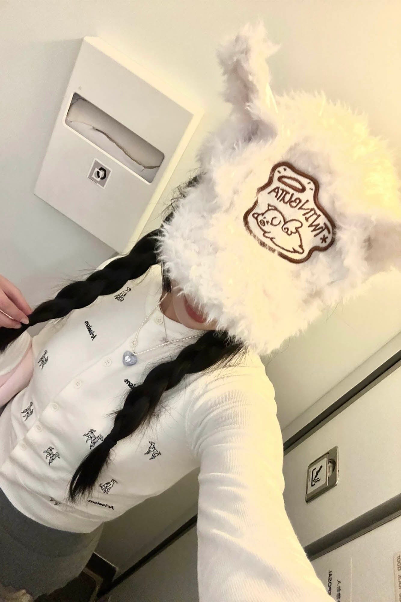 TWINBUTA Furry Ear Embroidered Cap White