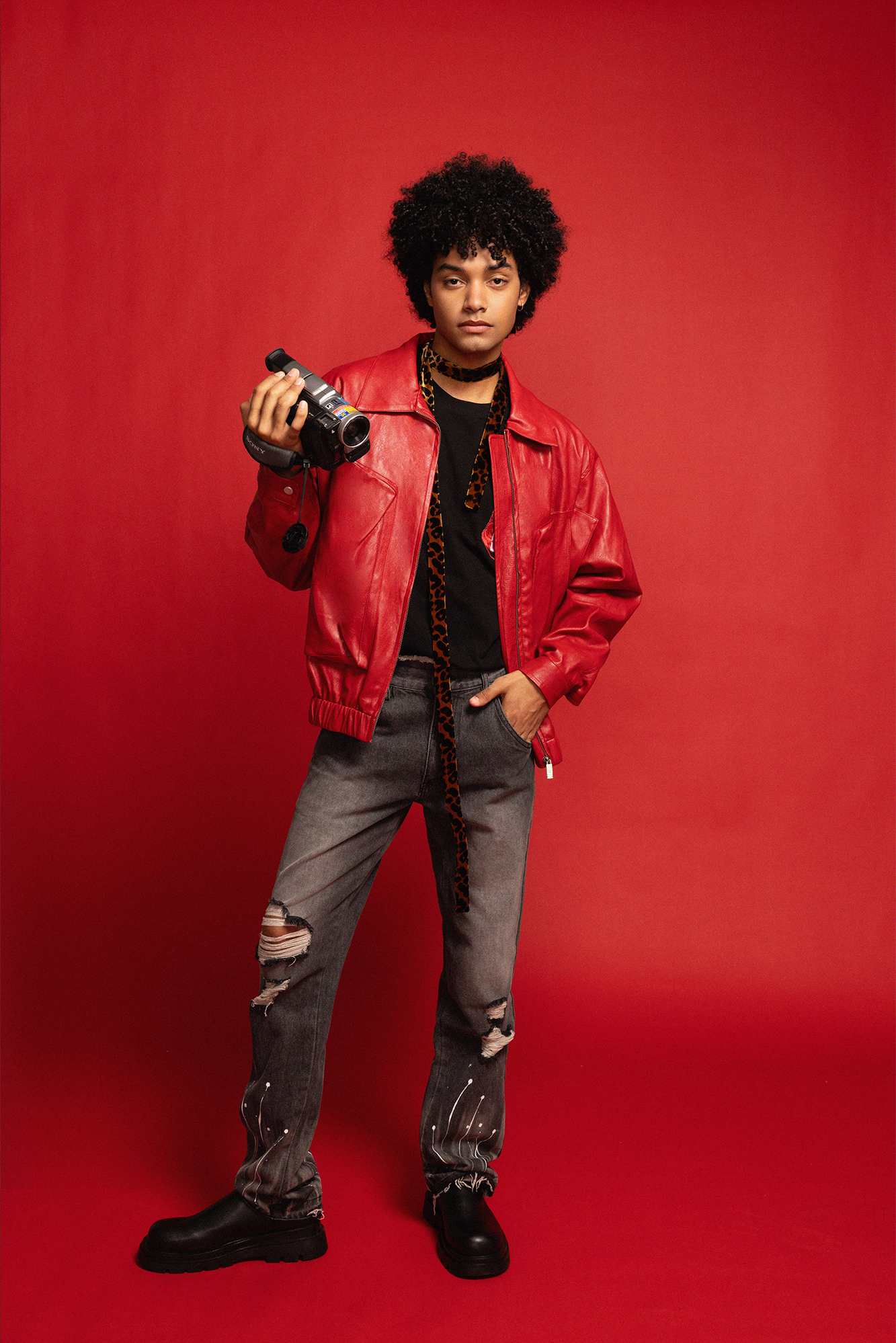 REDH Washed Paint-Splattered Distressed Jeans