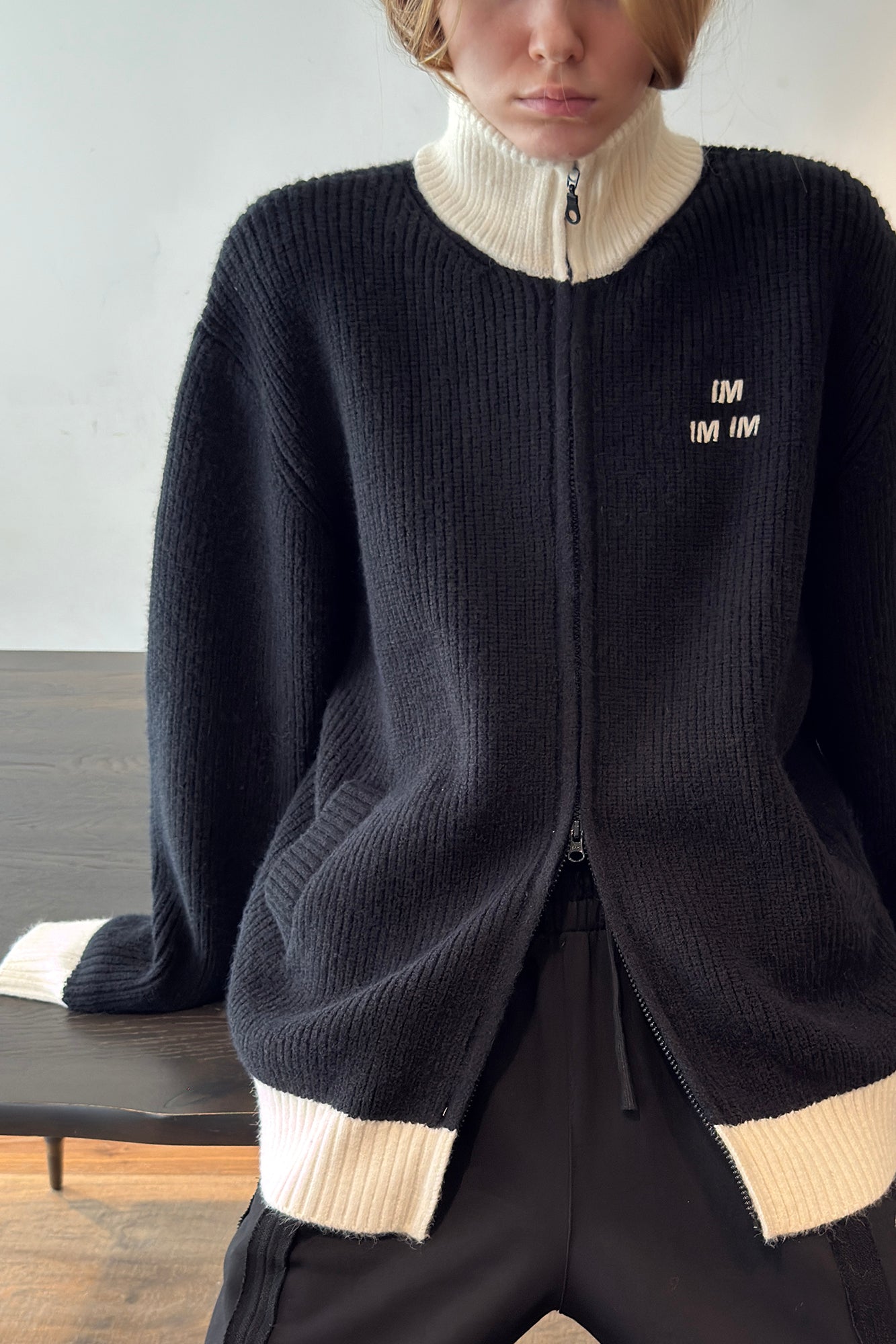 MIICHOUS Contrast Embroidered Turtle Neck Cardigan