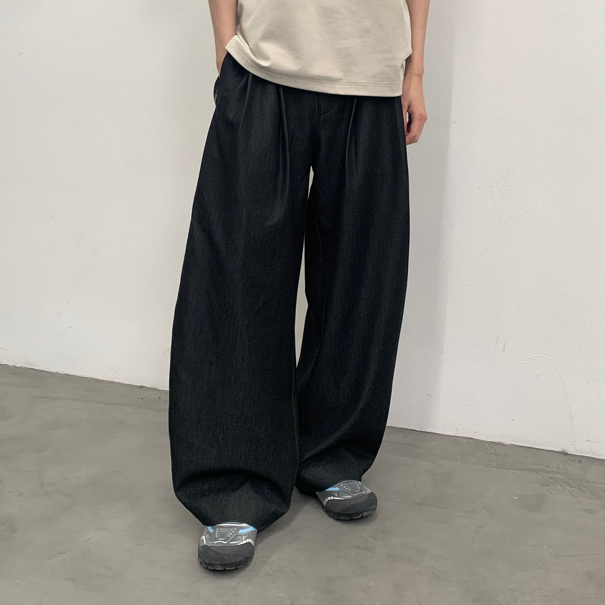 ROARINGWILD A ARCH Embroidered LOGO Draped Oversized Pants