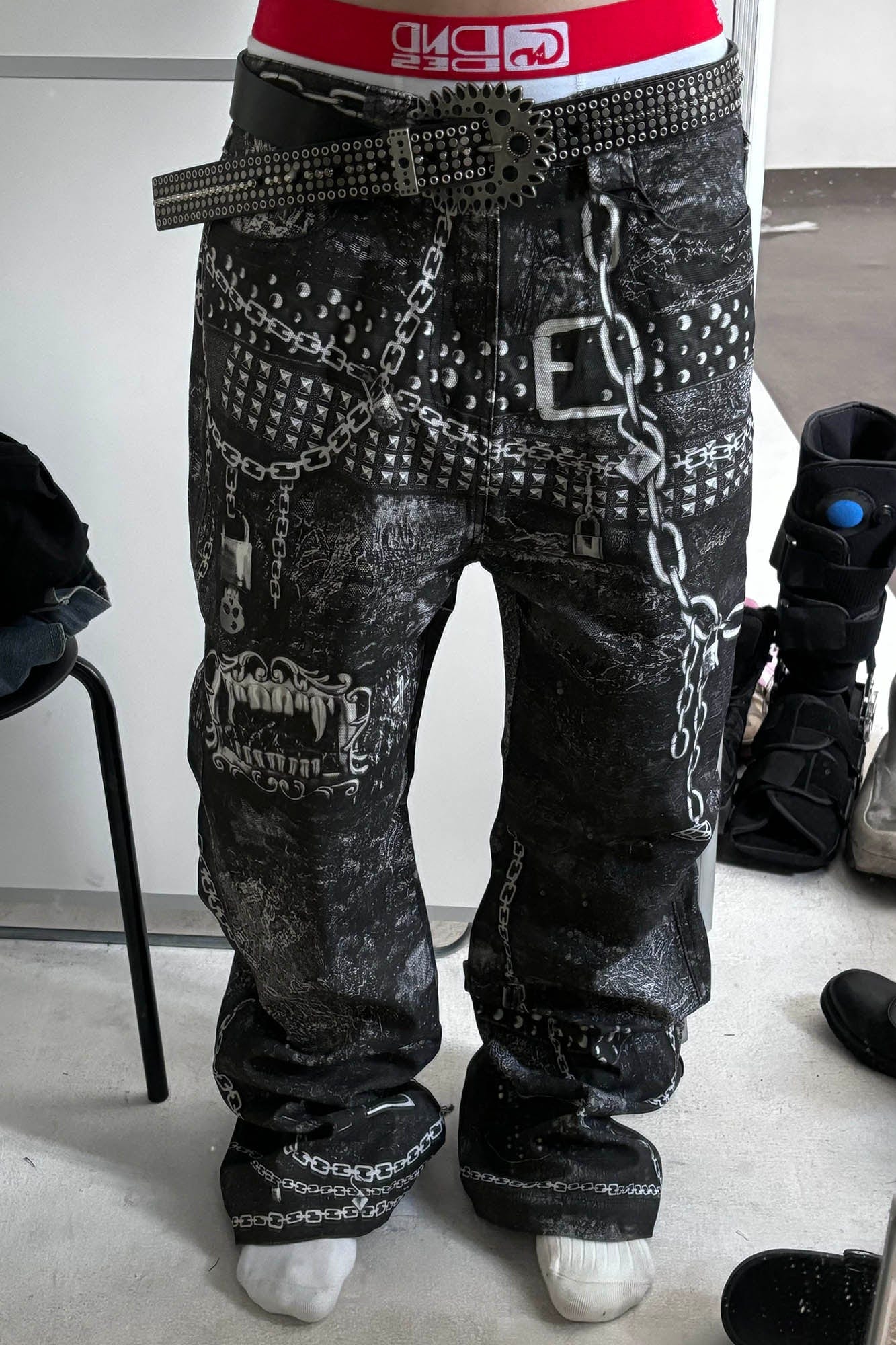 DND4DES Chains Straight-Leg Pants