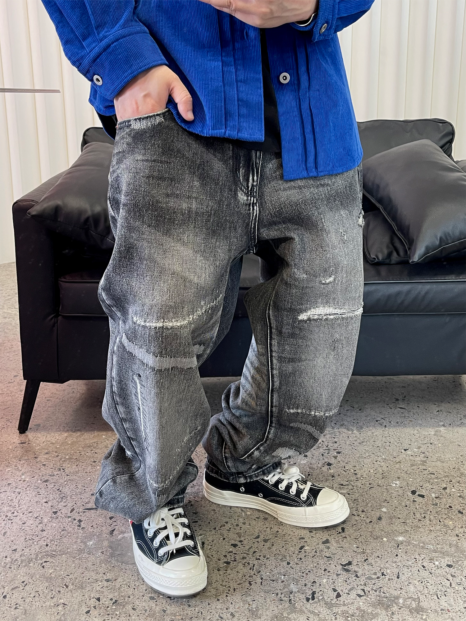 ME DA IGUAL Washed Destroyed Patch Straight-Leg Jeans