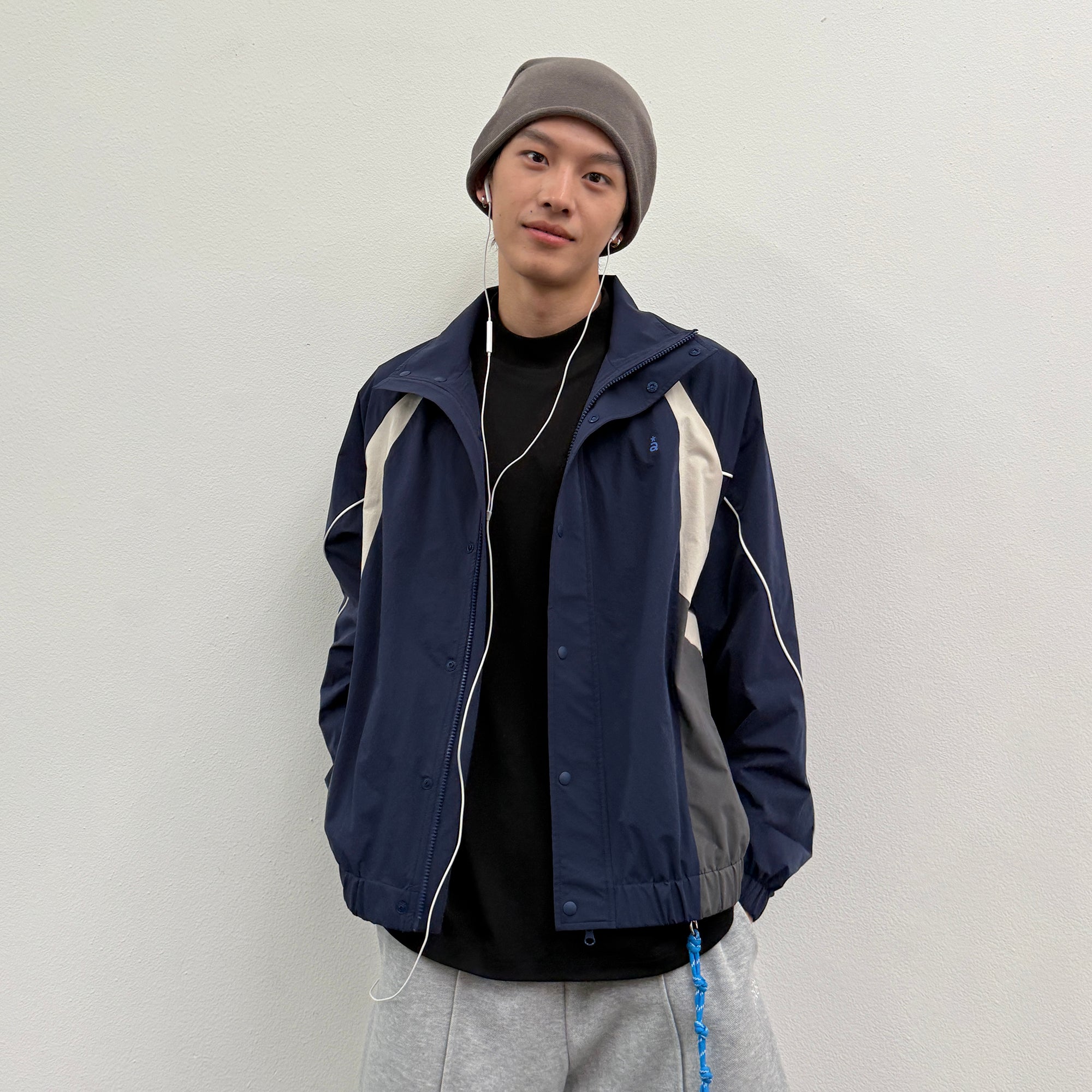 ROARINGWILD A ARCH Embroidered Graphic Raglan Jacket