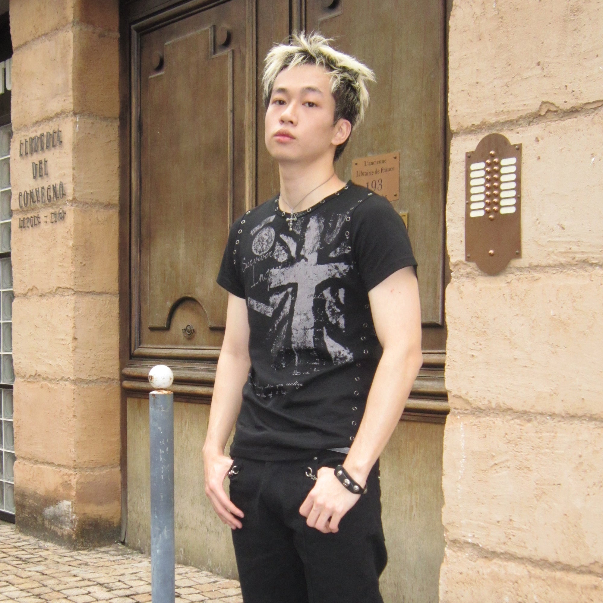 SADSOUP Grommet Graphic Slim Tee