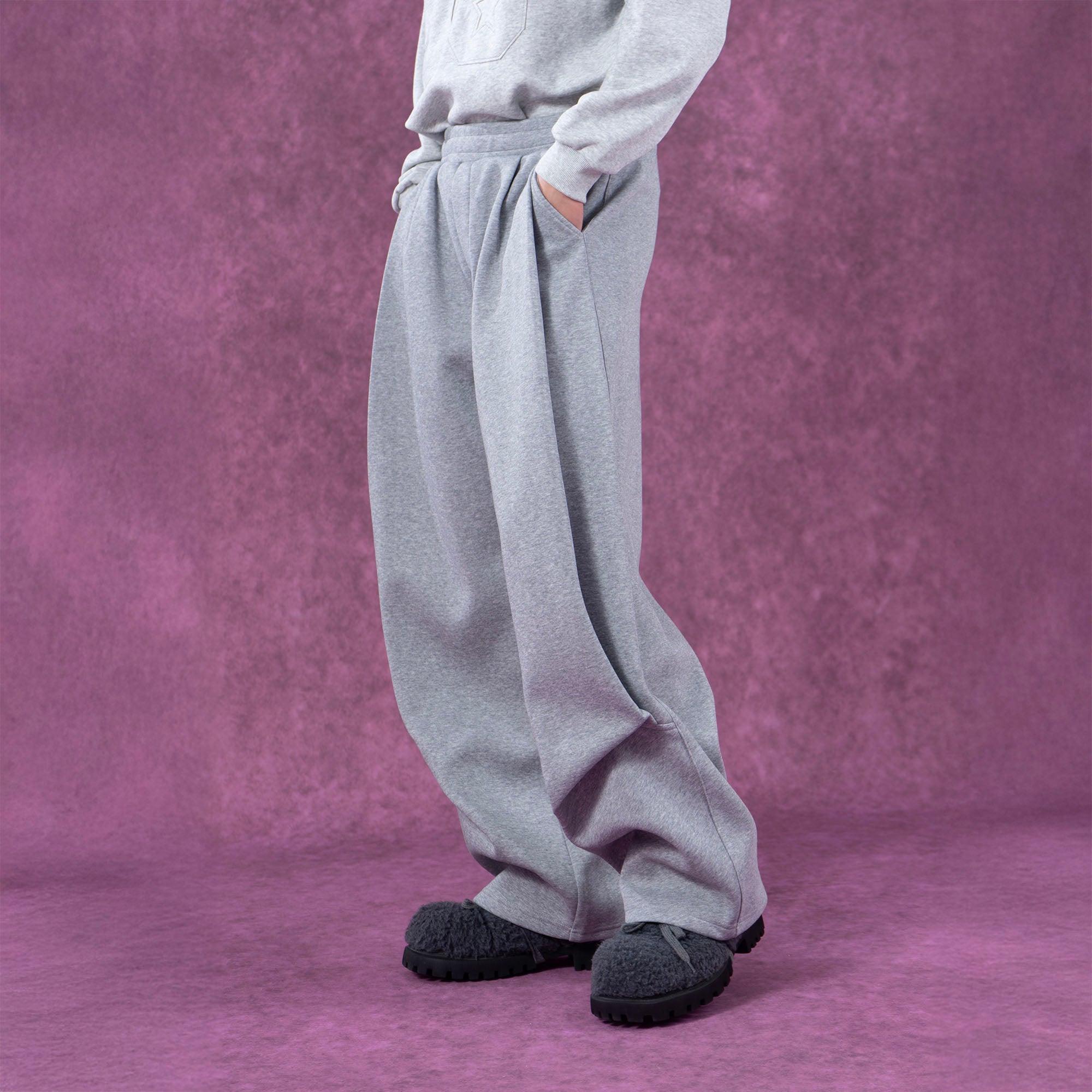 CLP Pleated Wide-Leg Sweatpants
