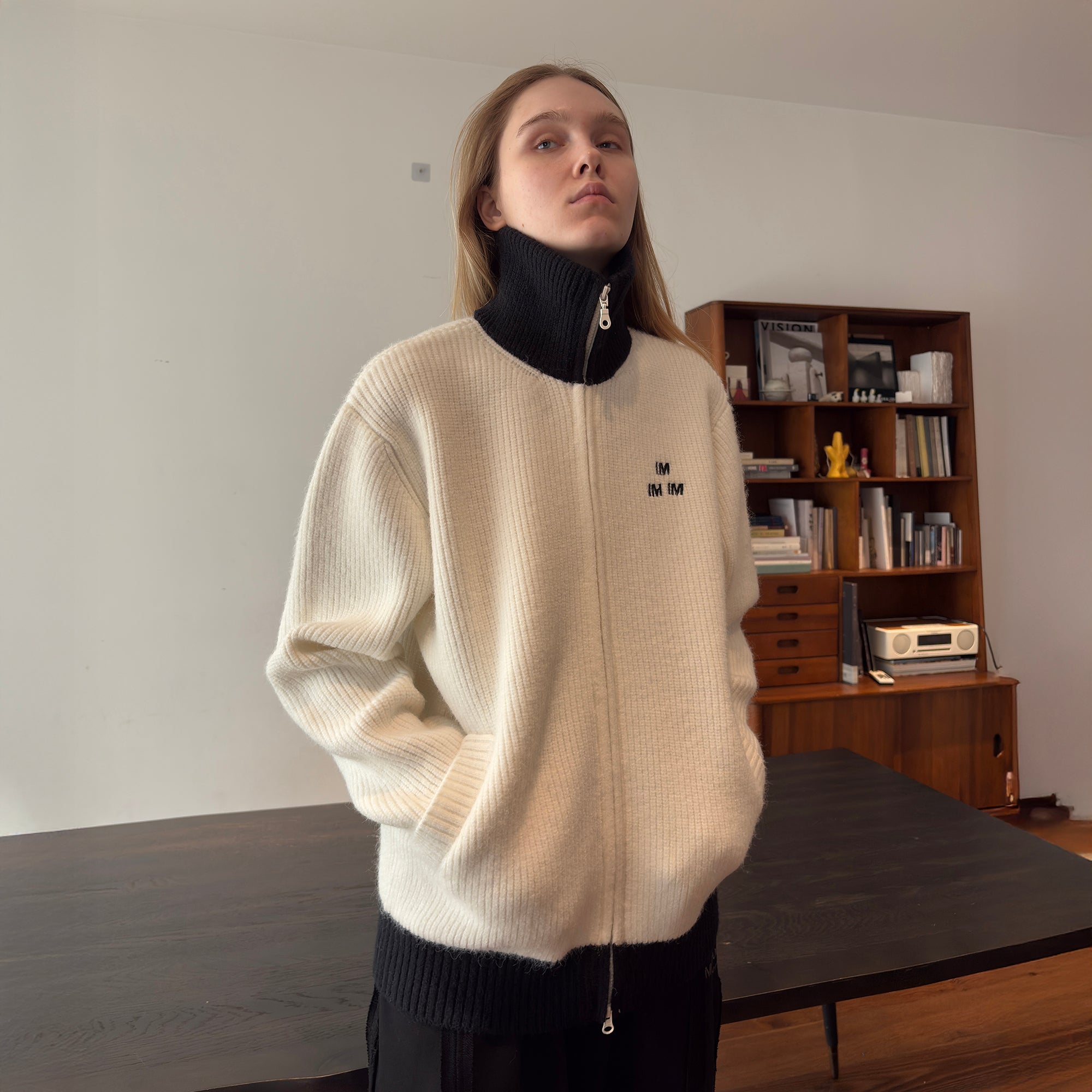 MIICHOUS Contrast Embroidered Turtle Neck Cardigan