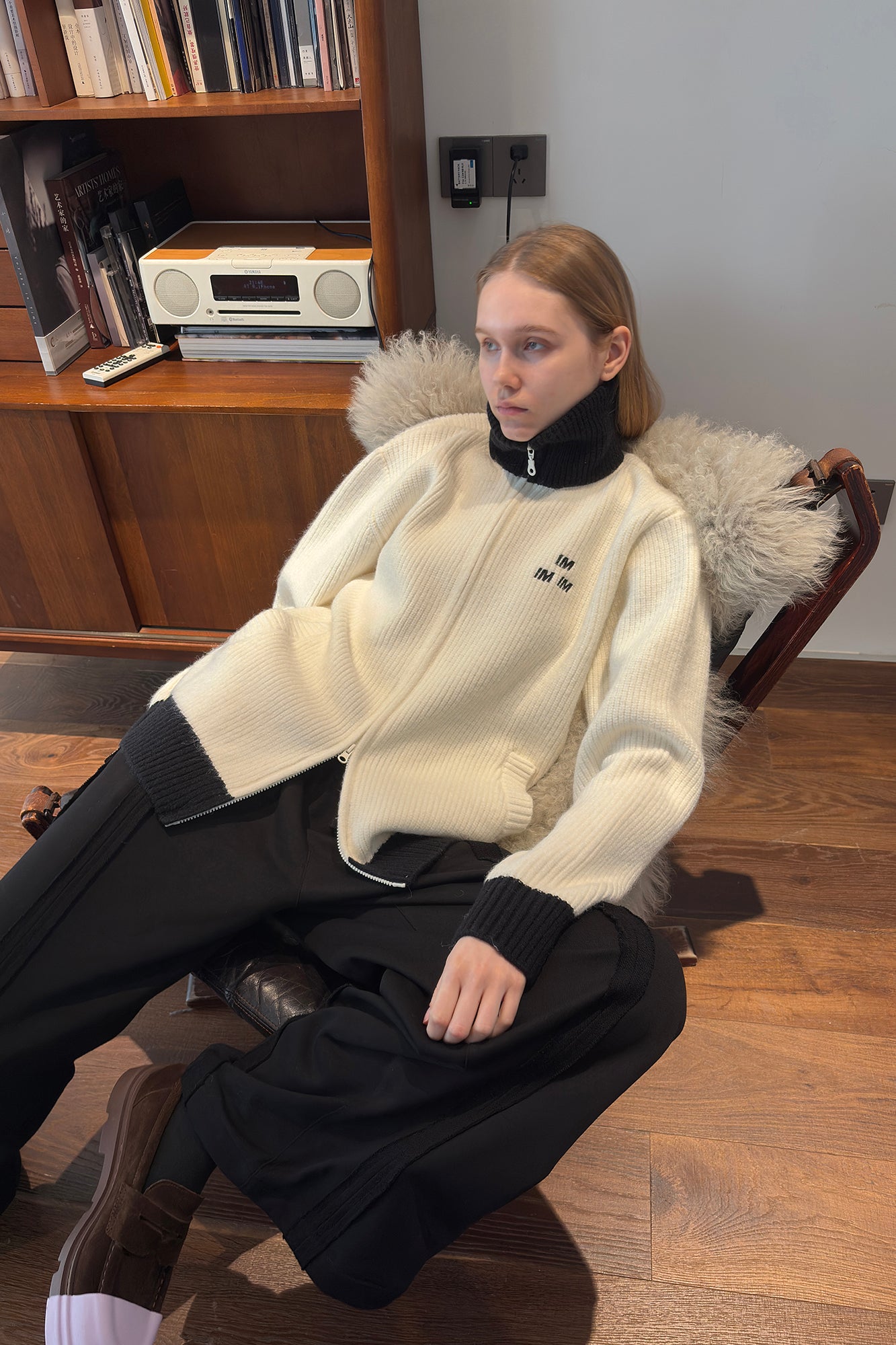 MIICHOUS Contrast Embroidered Turtle Neck Cardigan
